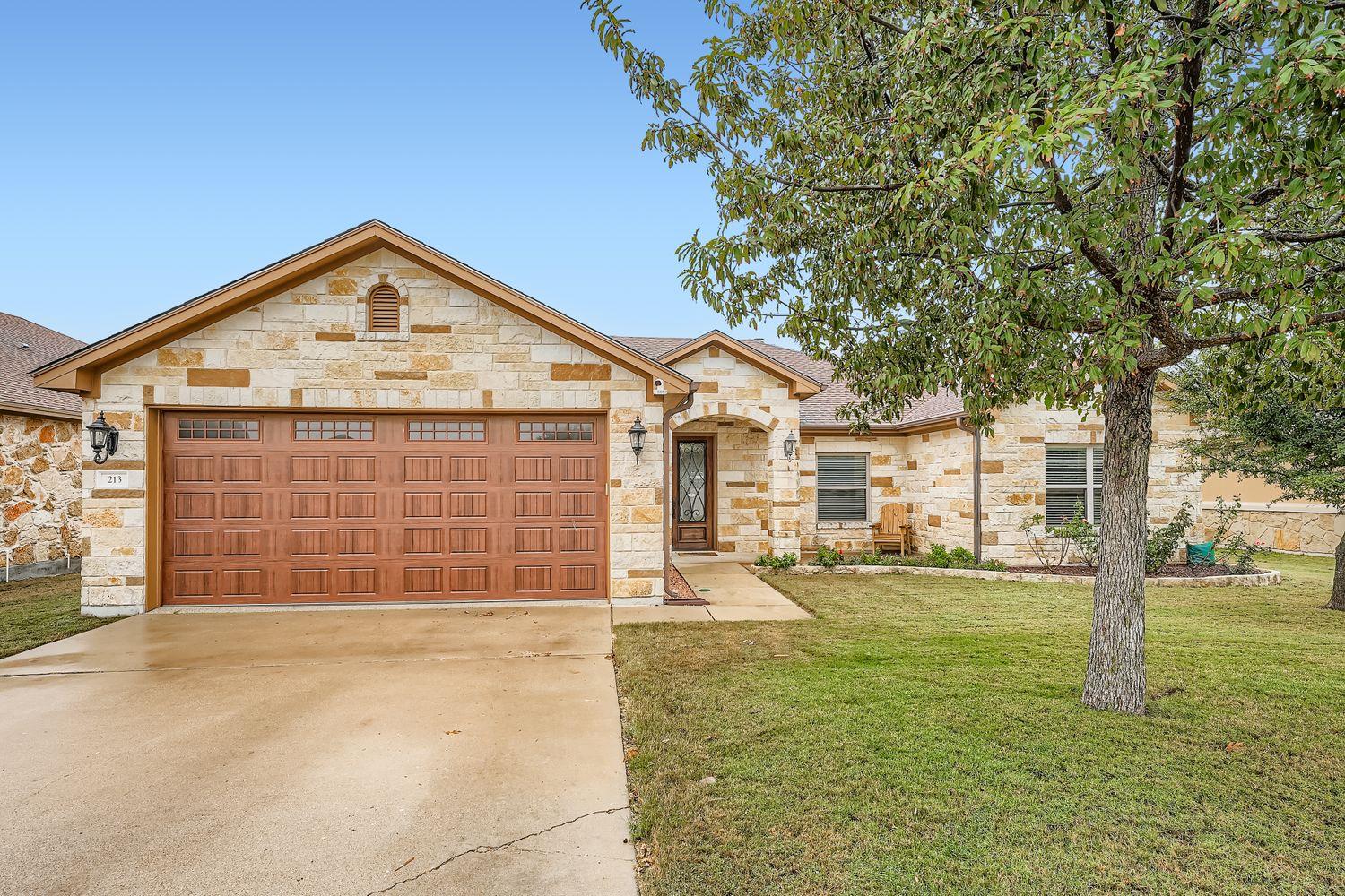 213 Western Sky Trl, Jarrell, TX 76537