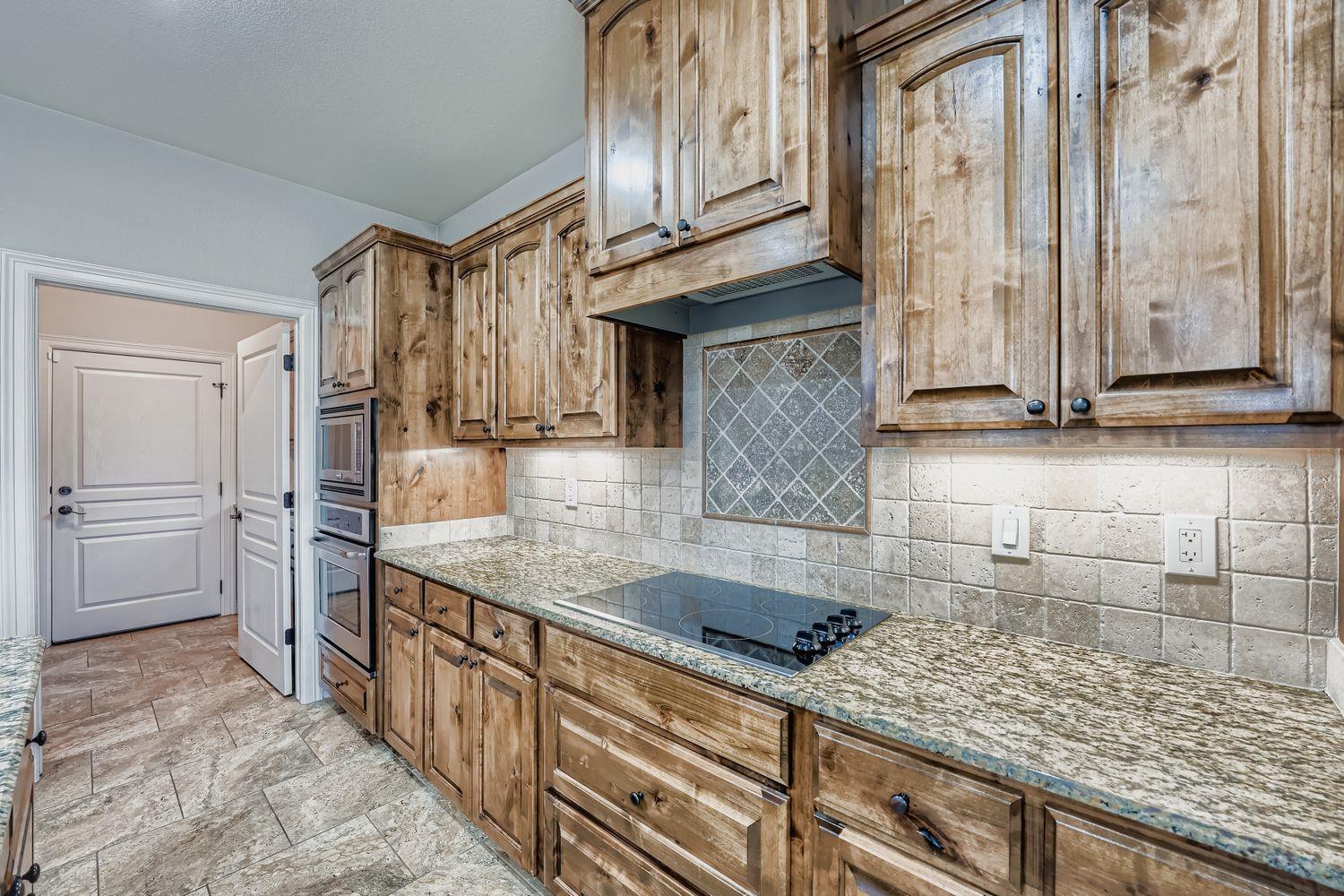 213 Western Sky Trl, Jarrell, TX 76537