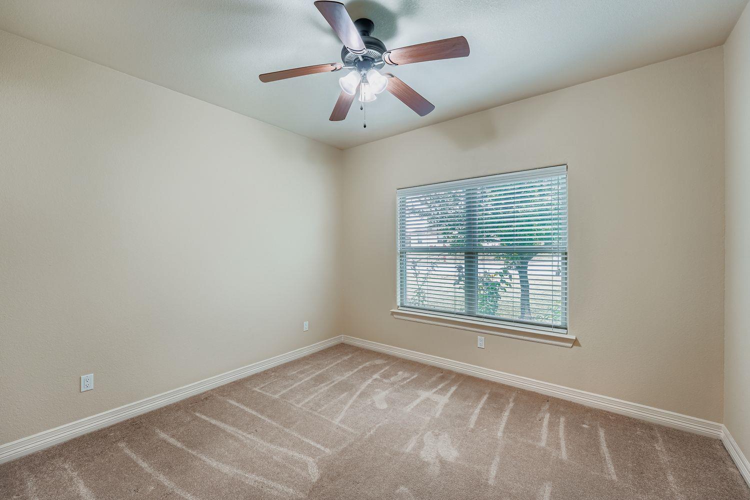 213 Western Sky Trl, Jarrell, TX 76537