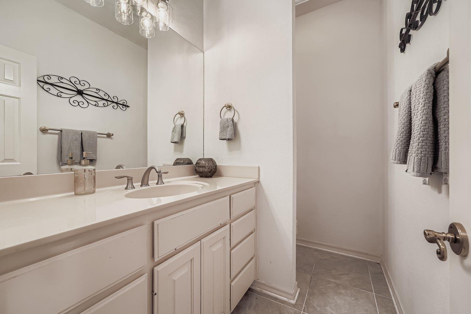 3225 Eisenhower Ave, Lago Vista, TX 78645