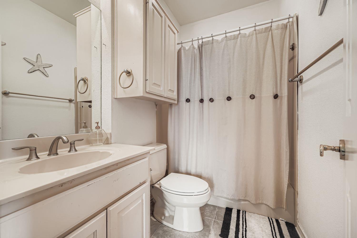 3225 Eisenhower Ave, Lago Vista, TX 78645