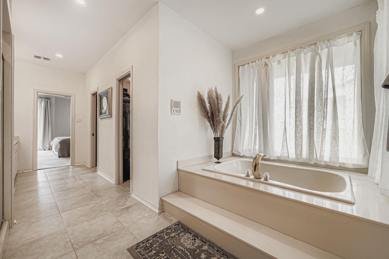 3225 Eisenhower Ave, Lago Vista, TX 78645