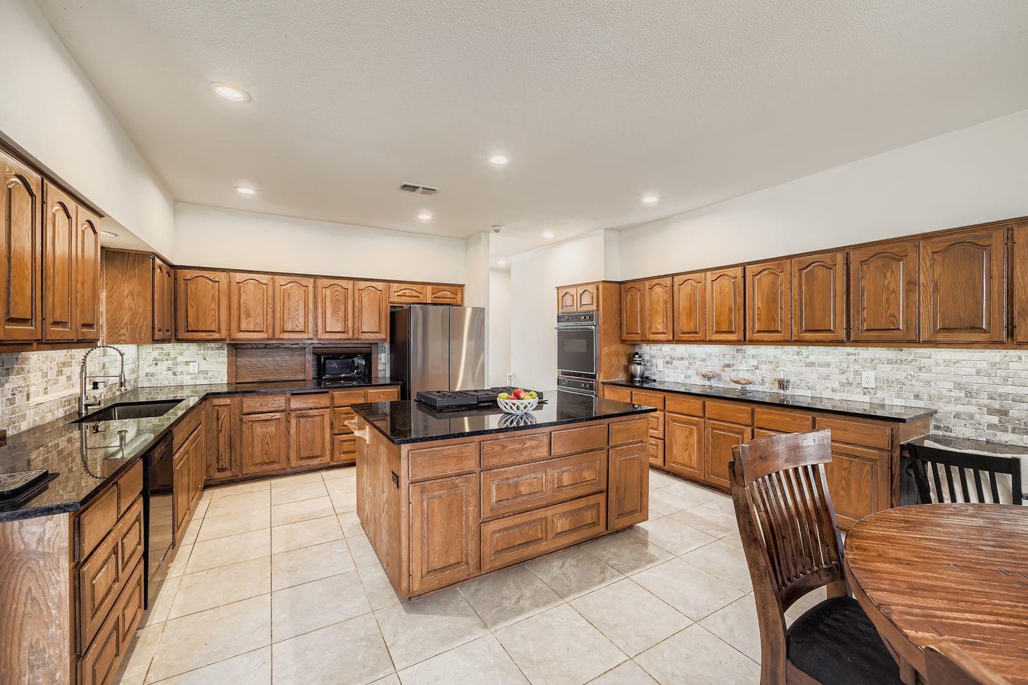 3225 Eisenhower Ave, Lago Vista, TX 78645