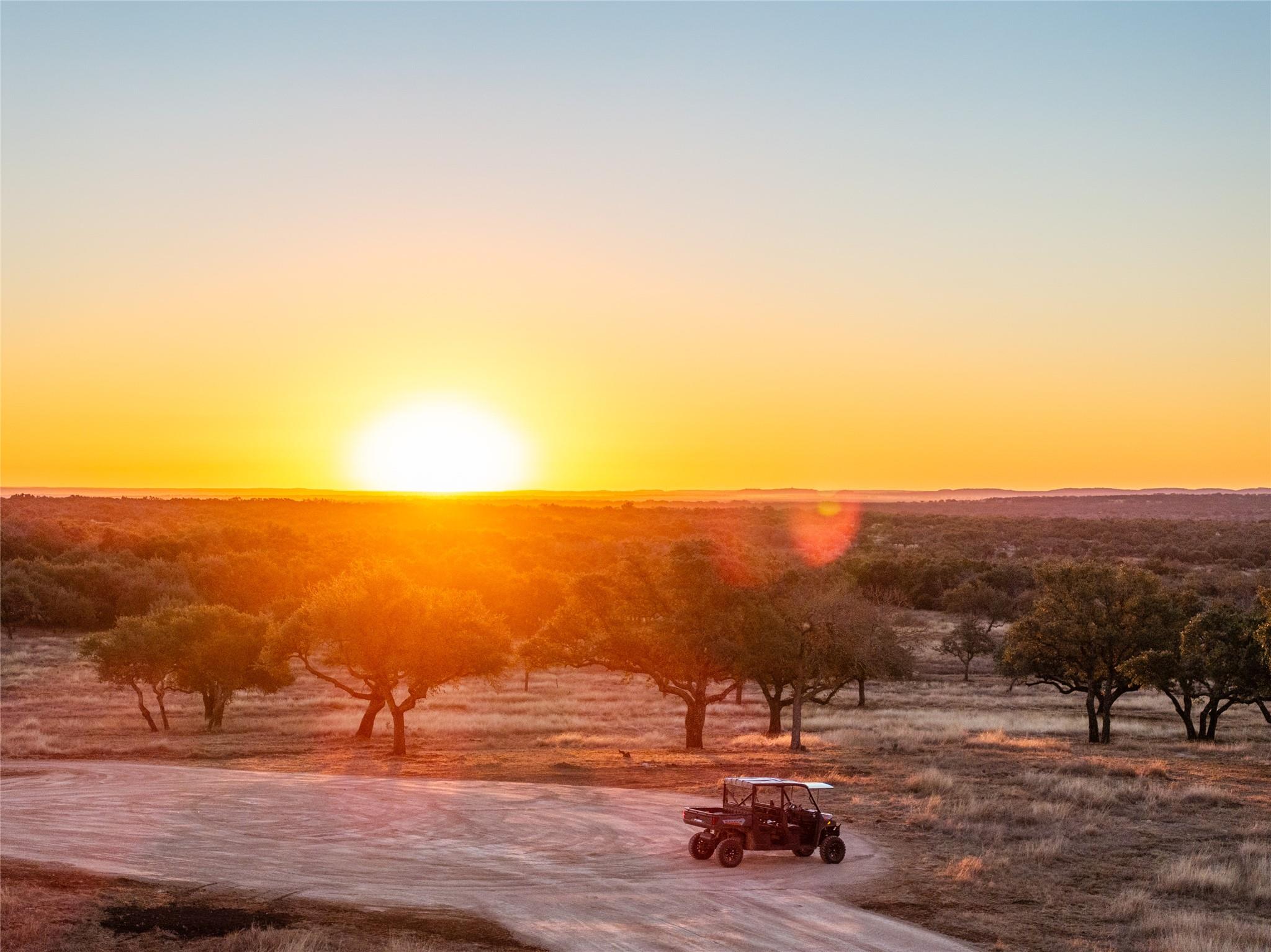 1547 Pressler Rd, Fredericksburg, TX 78624