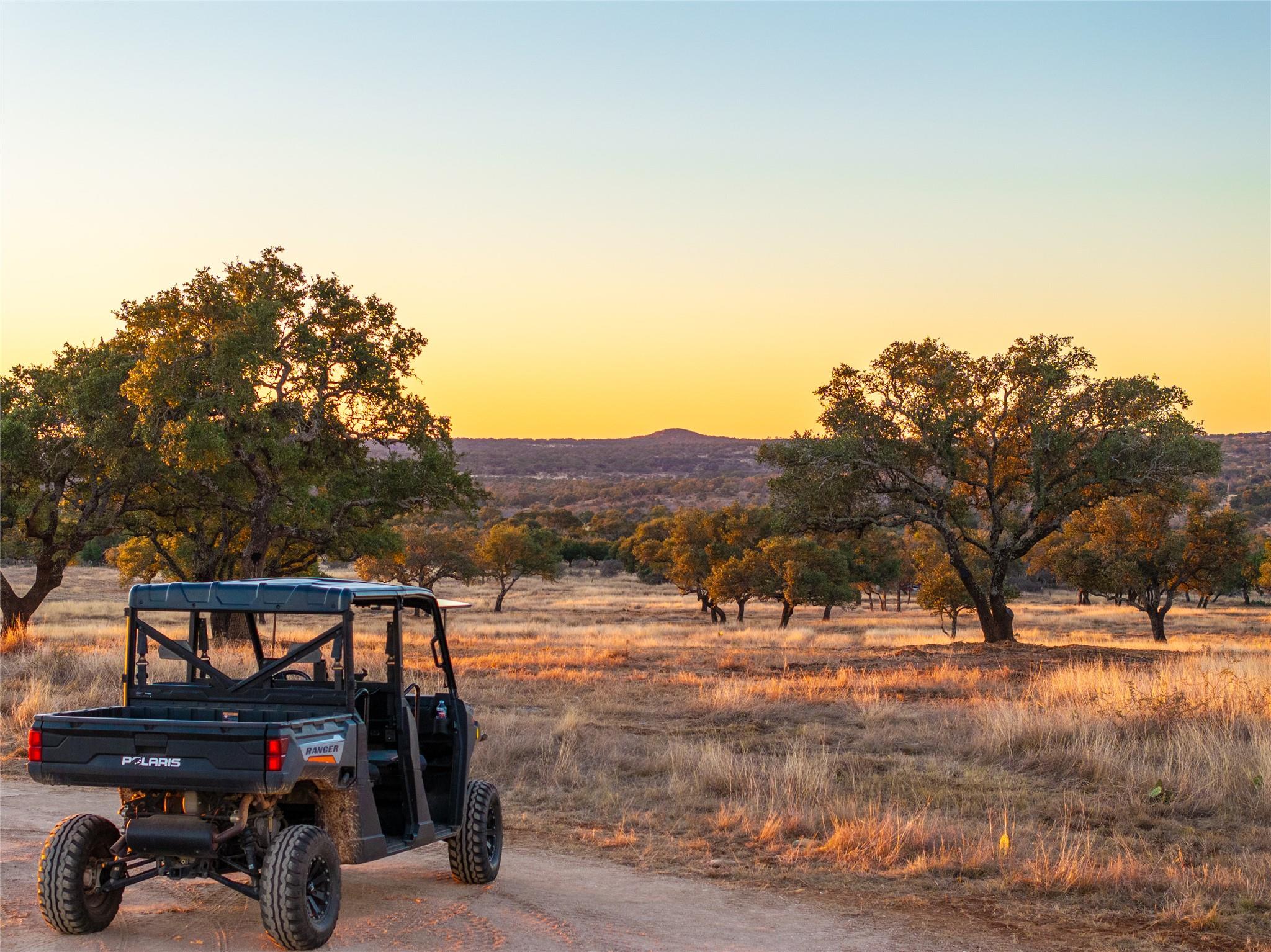 1547 Pressler Rd, Fredericksburg, TX 78624