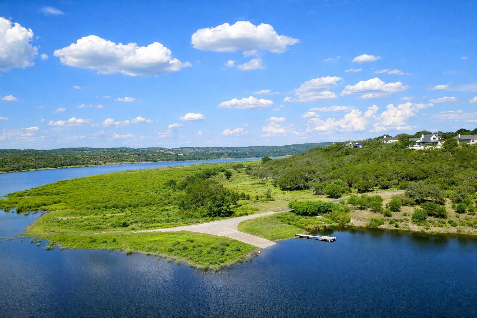 935 Wesley Ridge Dr, Spicewood, TX 78669