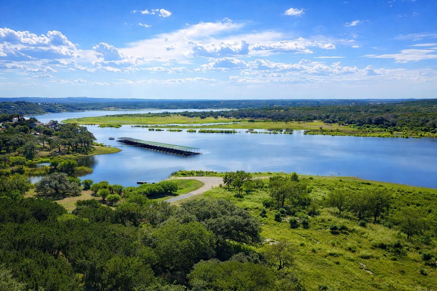 935 Wesley Ridge Dr, Spicewood, TX 78669