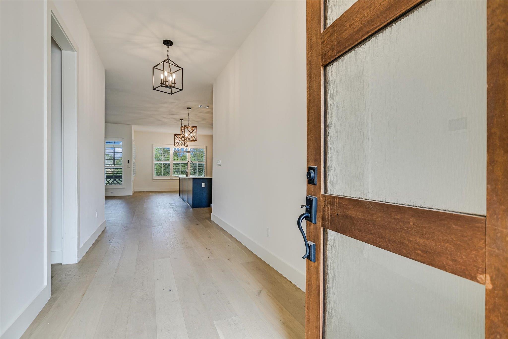 935 Wesley Ridge Dr, Spicewood, TX 78669