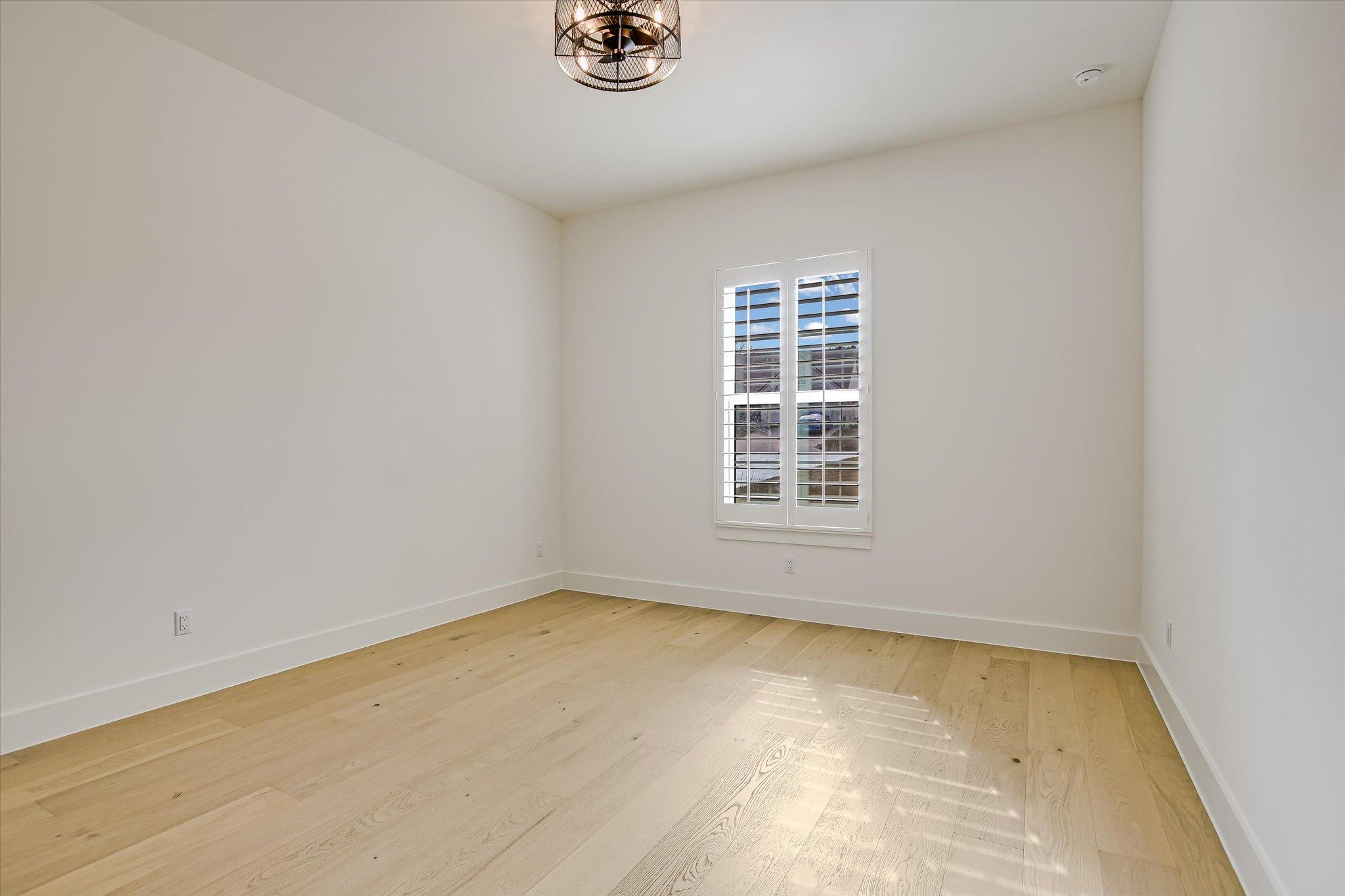 935 Wesley Ridge Dr, Spicewood, TX 78669