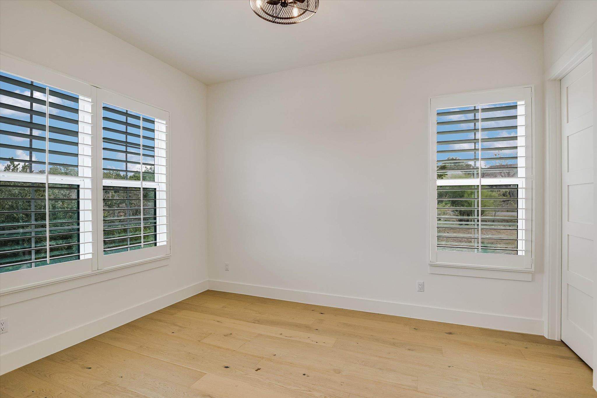 935 Wesley Ridge Dr, Spicewood, TX 78669