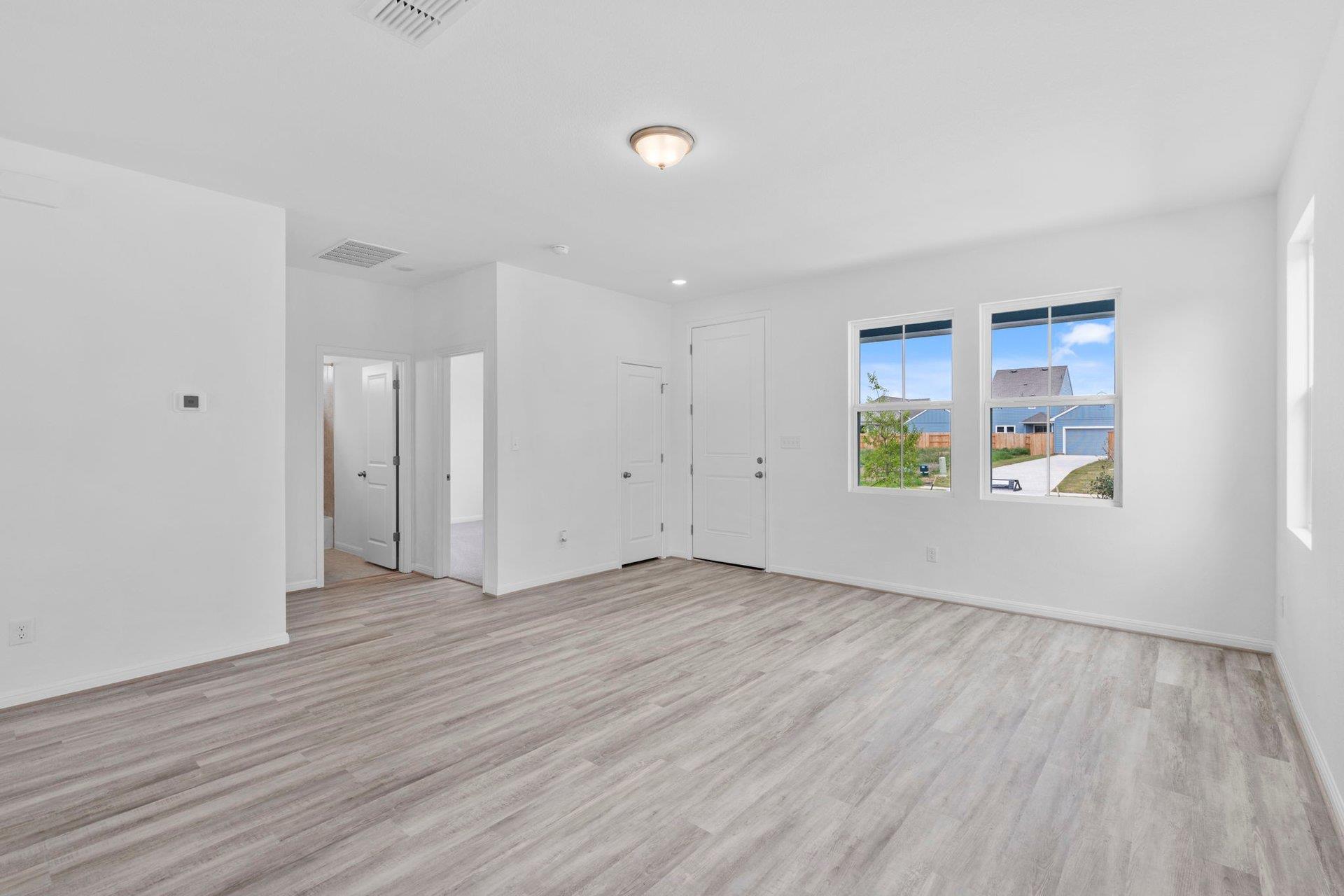 114 Cherry Blossom Ln, Taylor, TX 76574