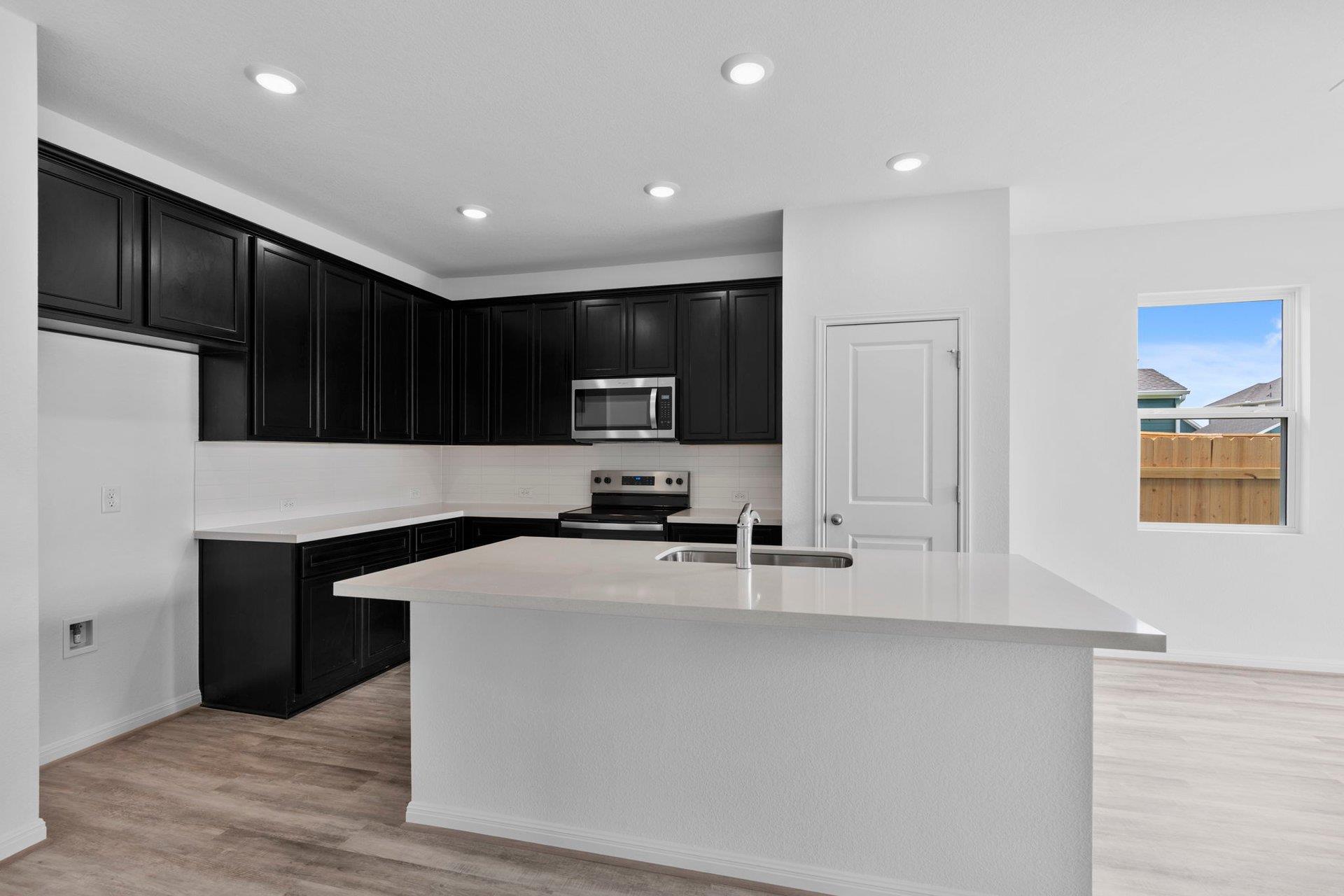 114 Cherry Blossom Ln, Taylor, TX 76574