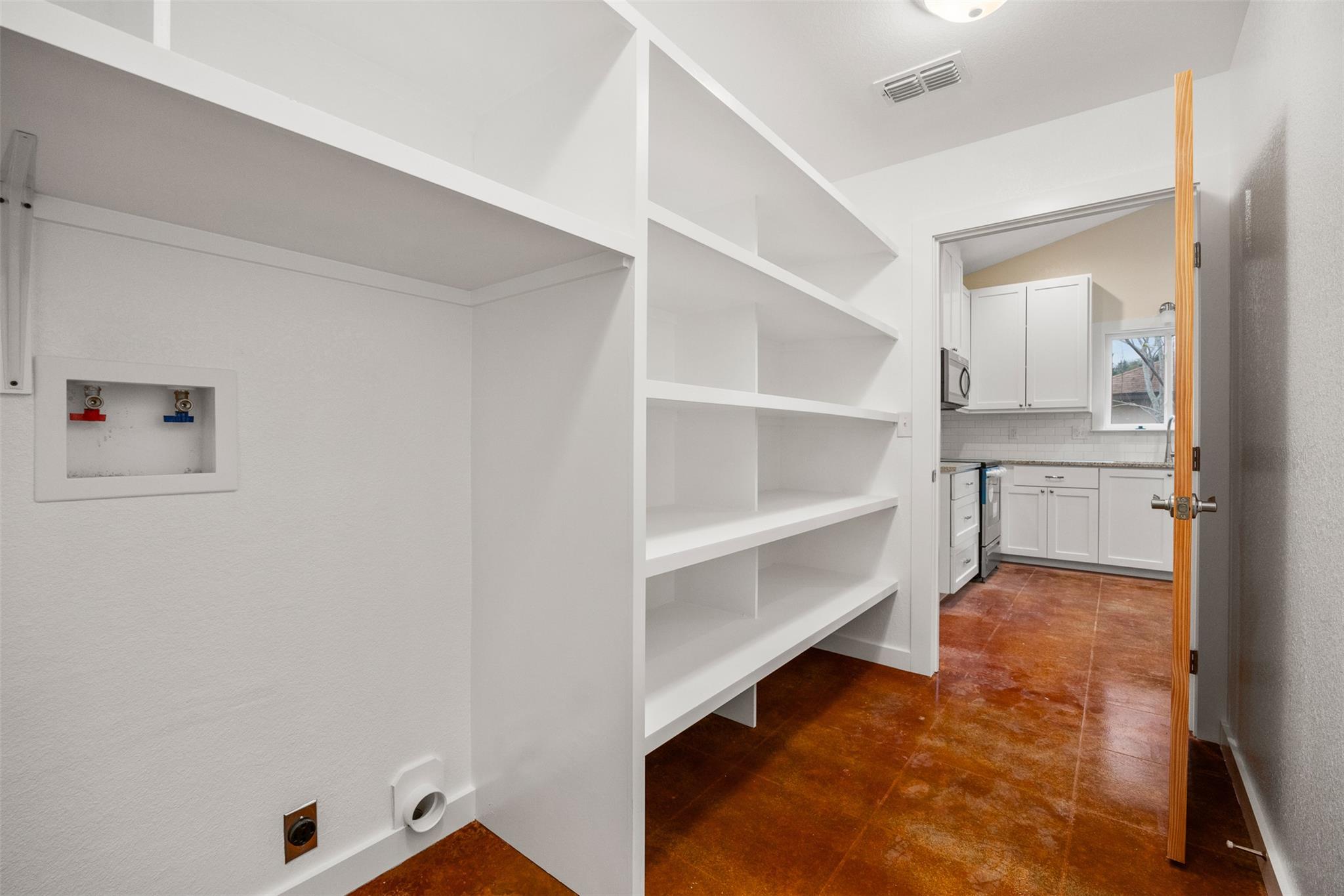 5 Quiet Meadow Cir, Wimberley, TX 78676