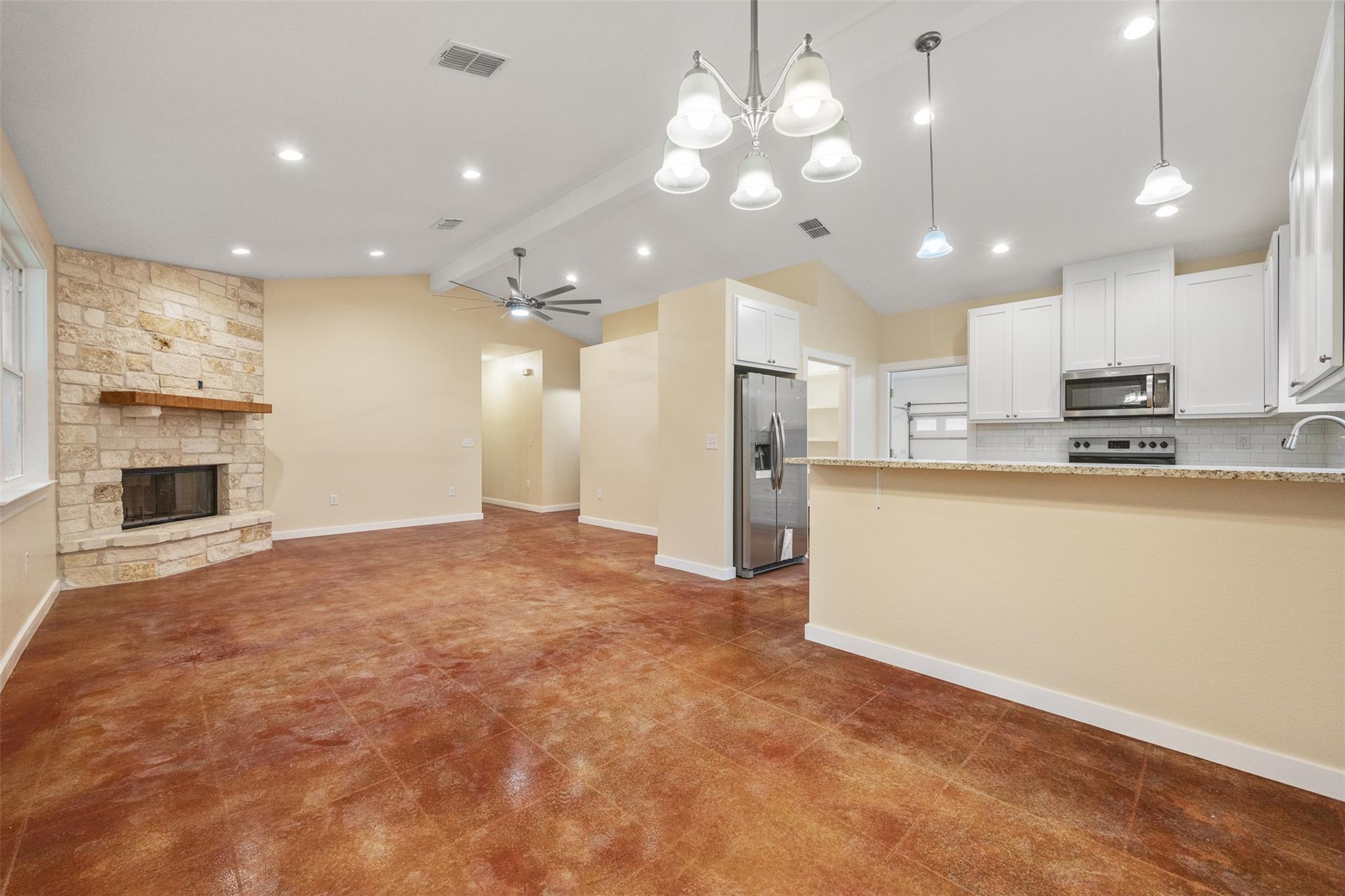 5 Quiet Meadow Cir, Wimberley, TX 78676
