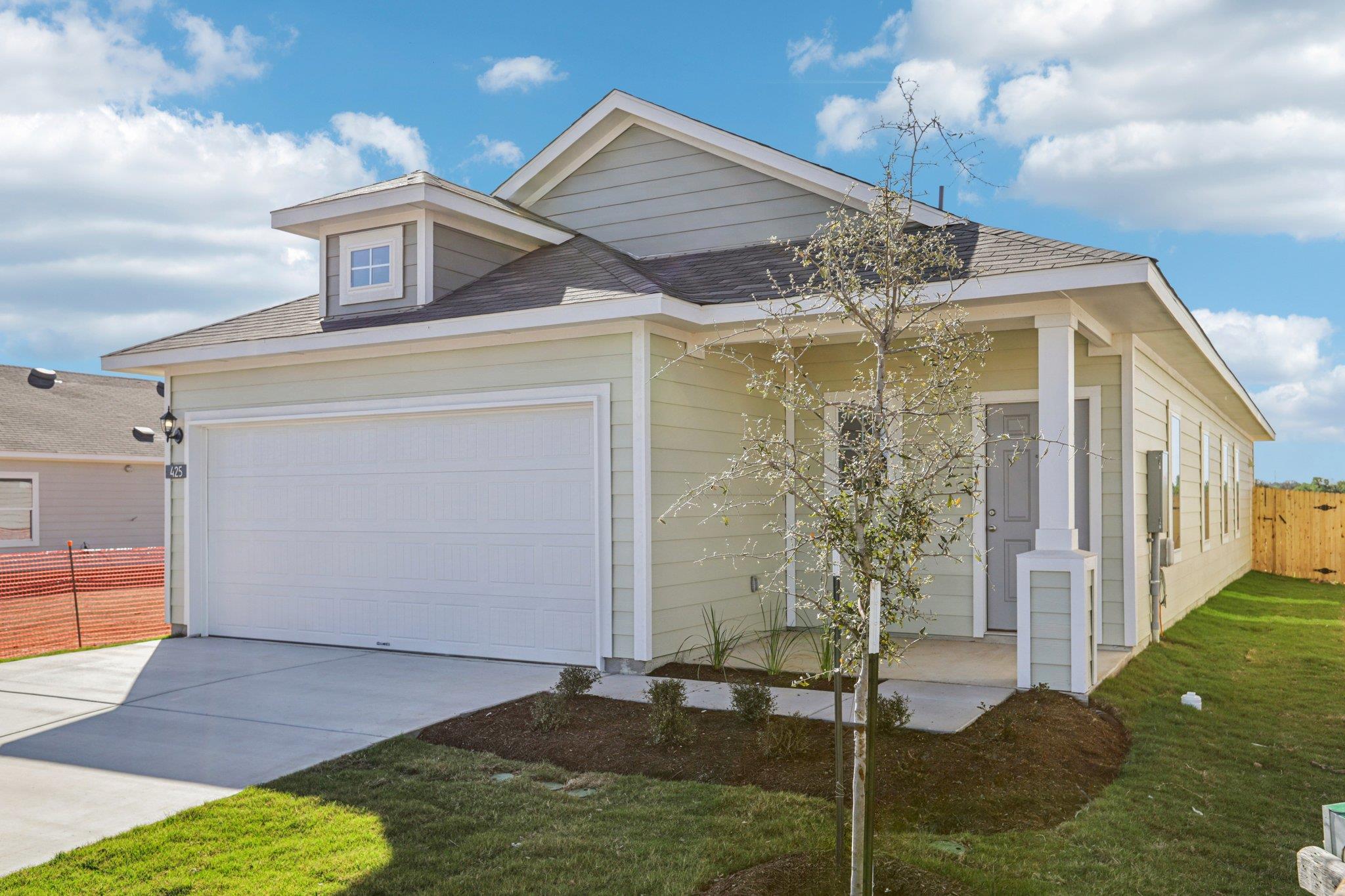 425 Rear Boot Way, Liberty Hill, TX 78642