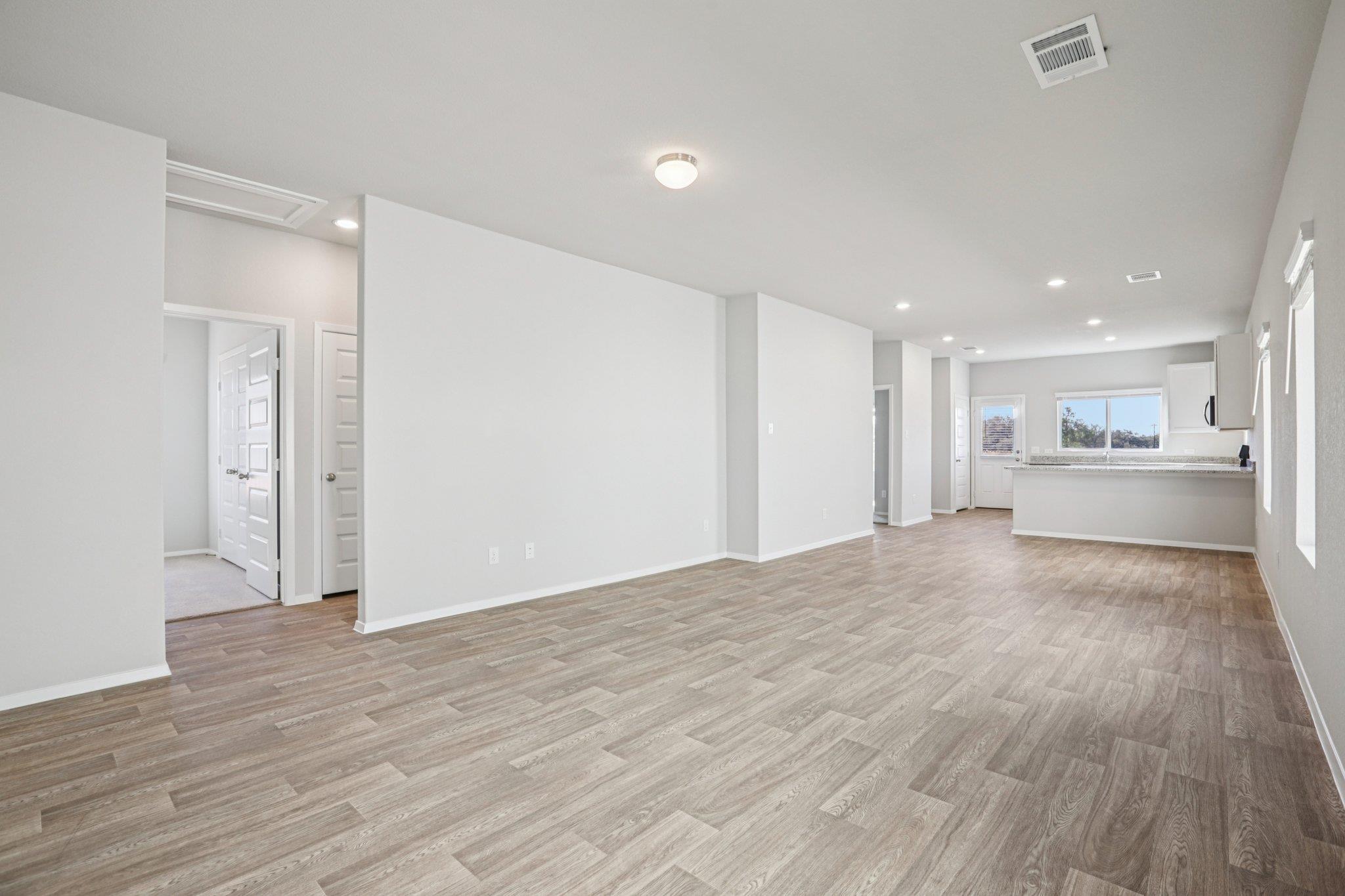 425 Rear Boot Way, Liberty Hill, TX 78642