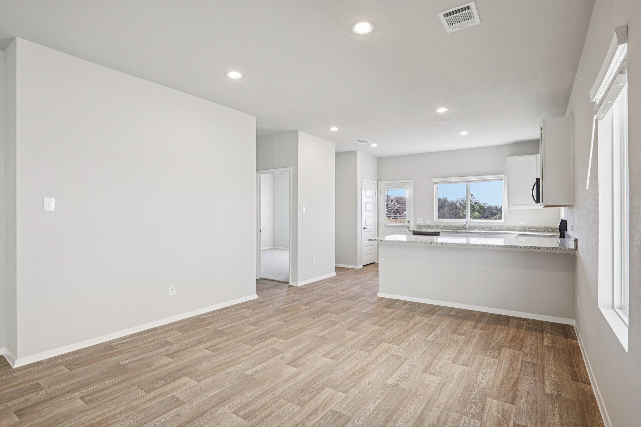 425 Rear Boot Way, Liberty Hill, TX 78642