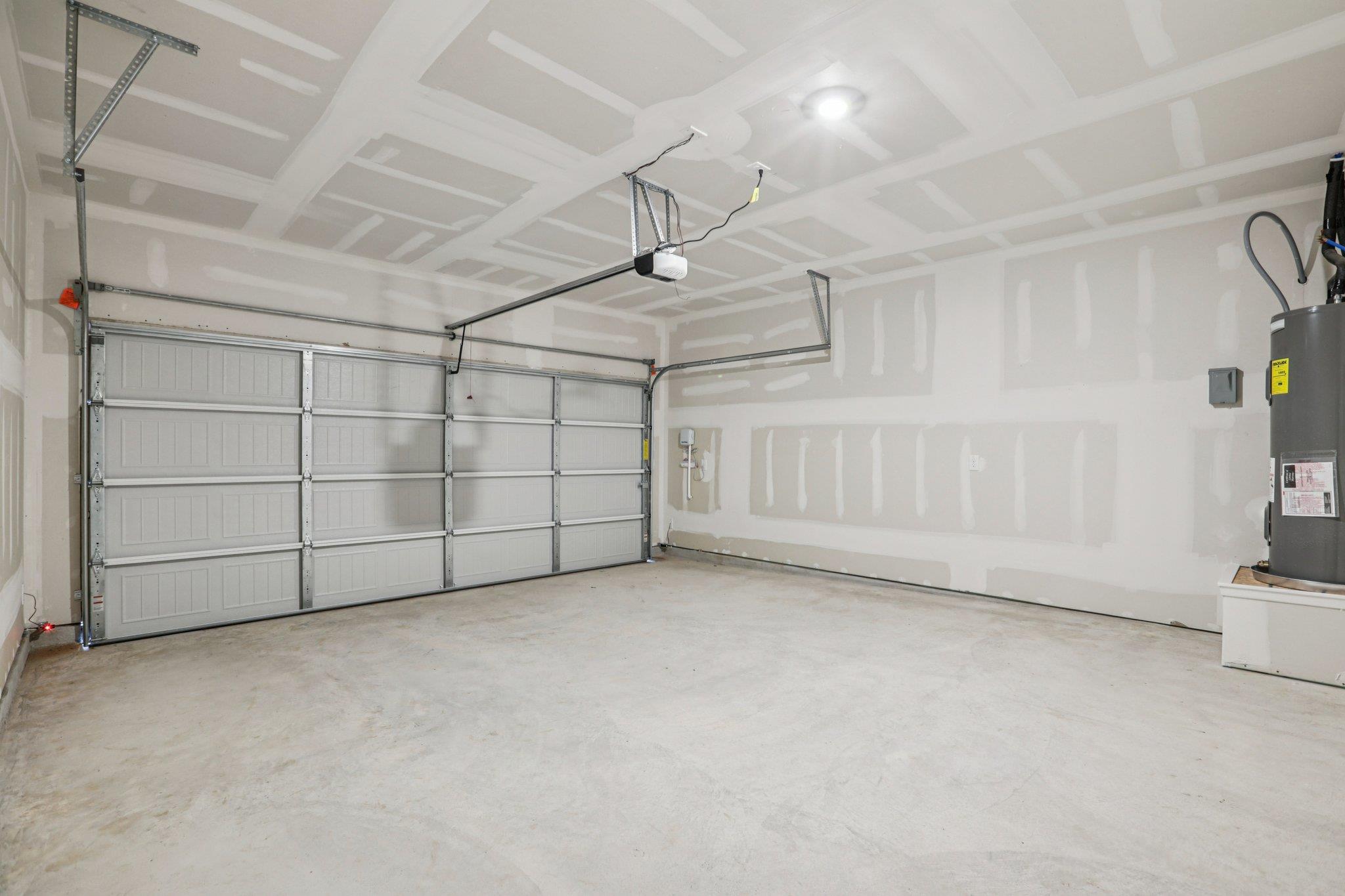 425 Rear Boot Way, Liberty Hill, TX 78642