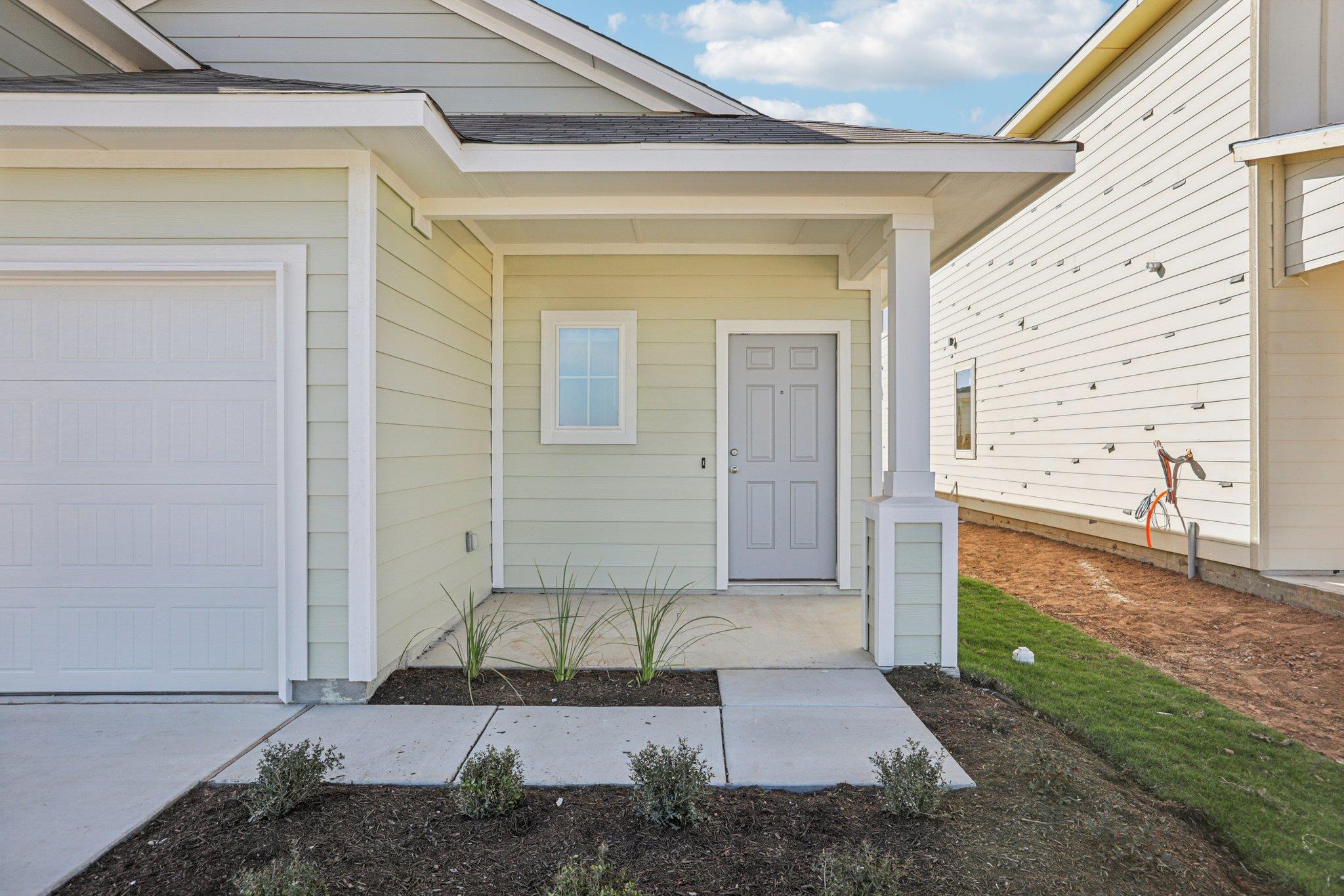 425 Rear Boot Way, Liberty Hill, TX 78642