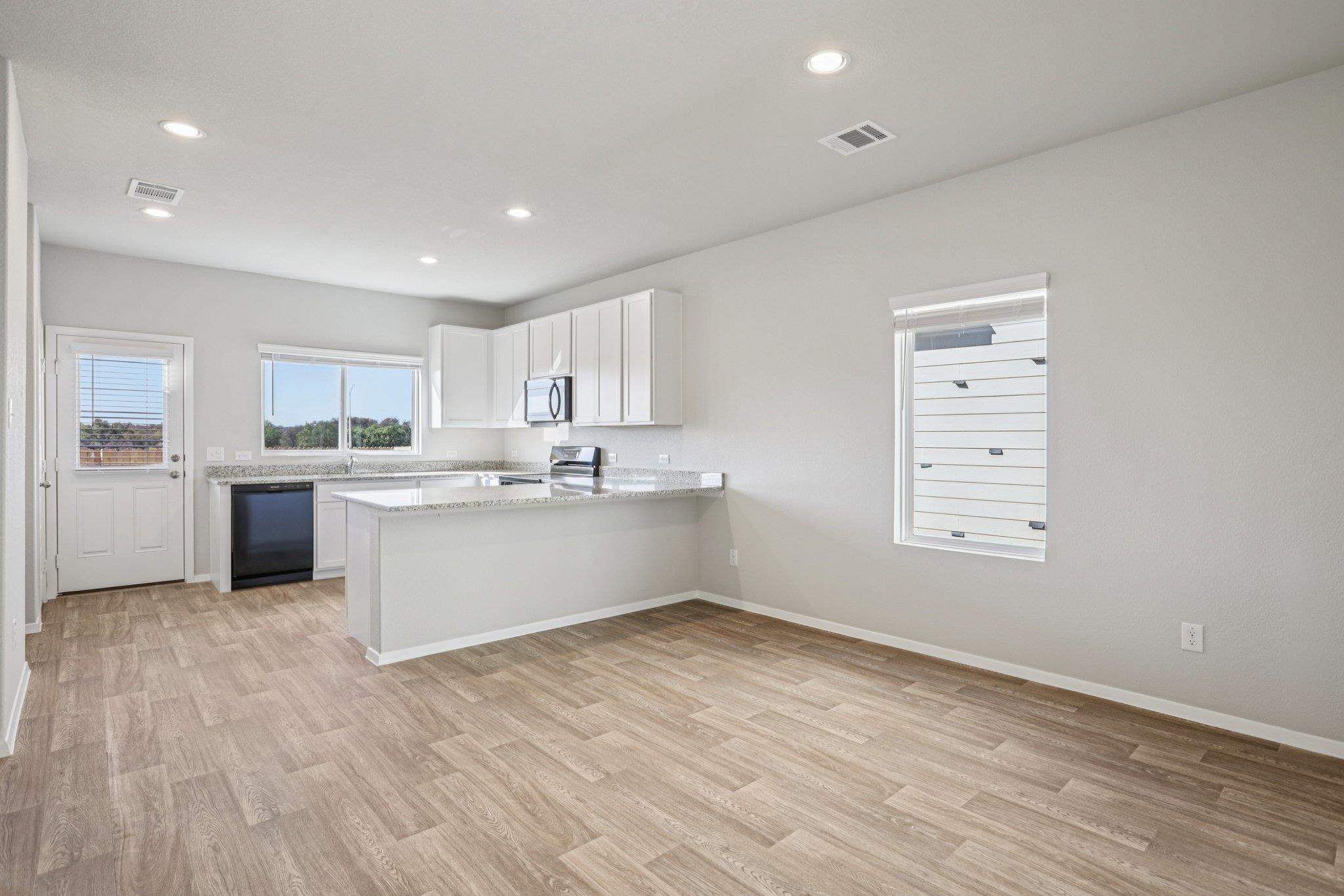 425 Rear Boot Way, Liberty Hill, TX 78642