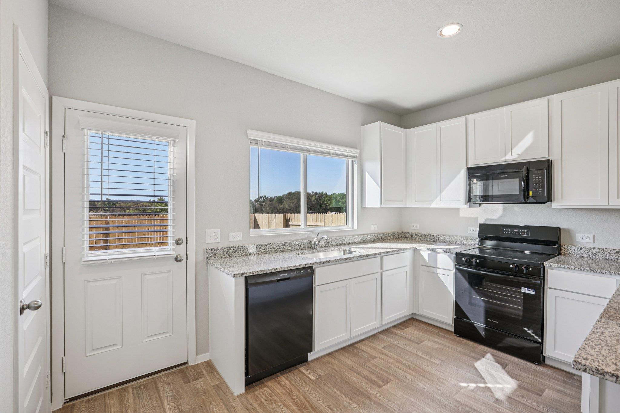 425 Rear Boot Way, Liberty Hill, TX 78642