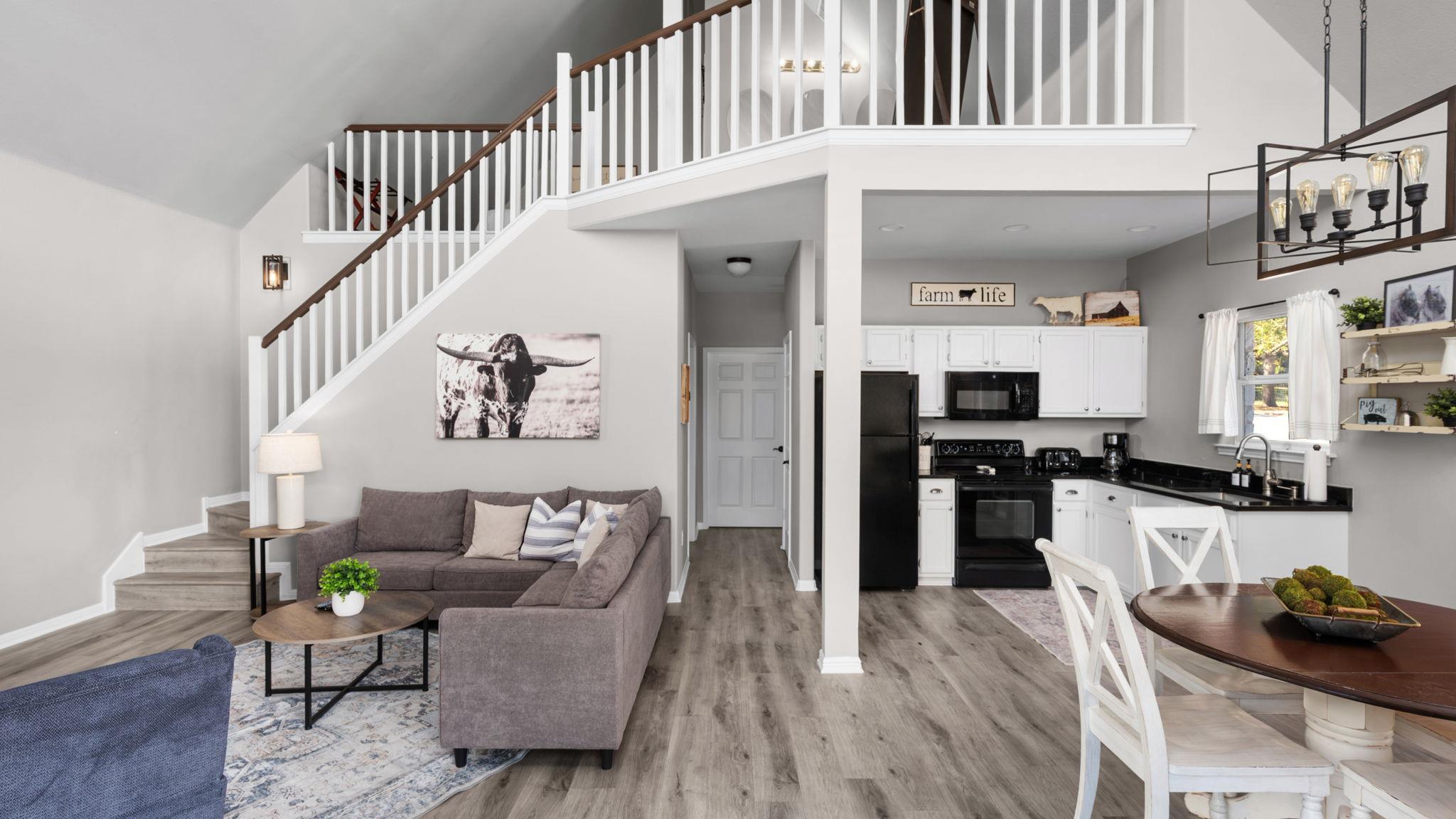 25711 Hamilton Pool Rd, Round Mountain, TX 78663