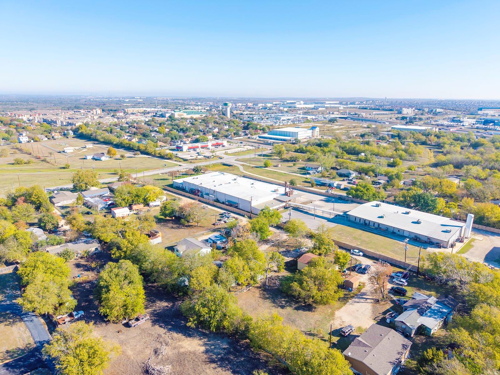 162 Mendoza Ln, Buda, TX 78610