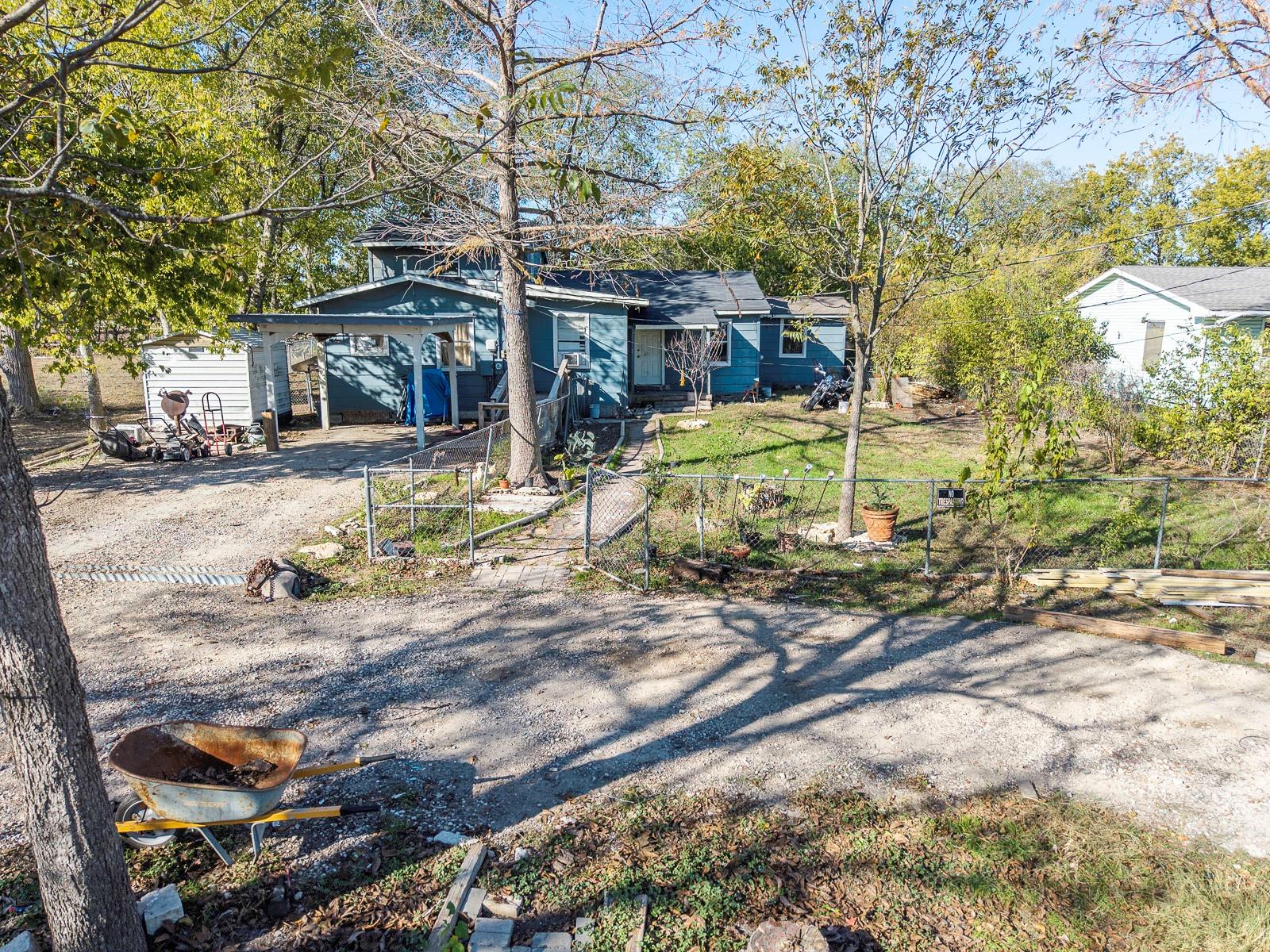 162 Mendoza Ln, Buda, TX 78610