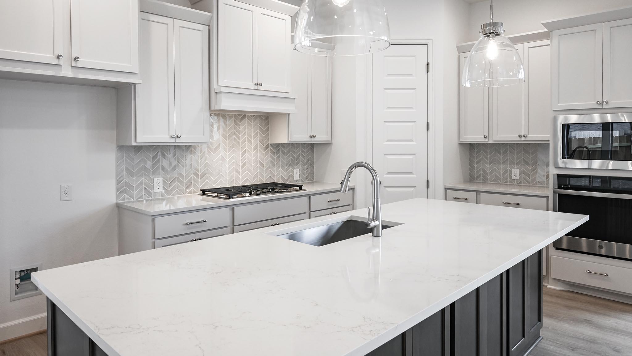 654 Bay Breeze Dr, Kyle, TX 78640