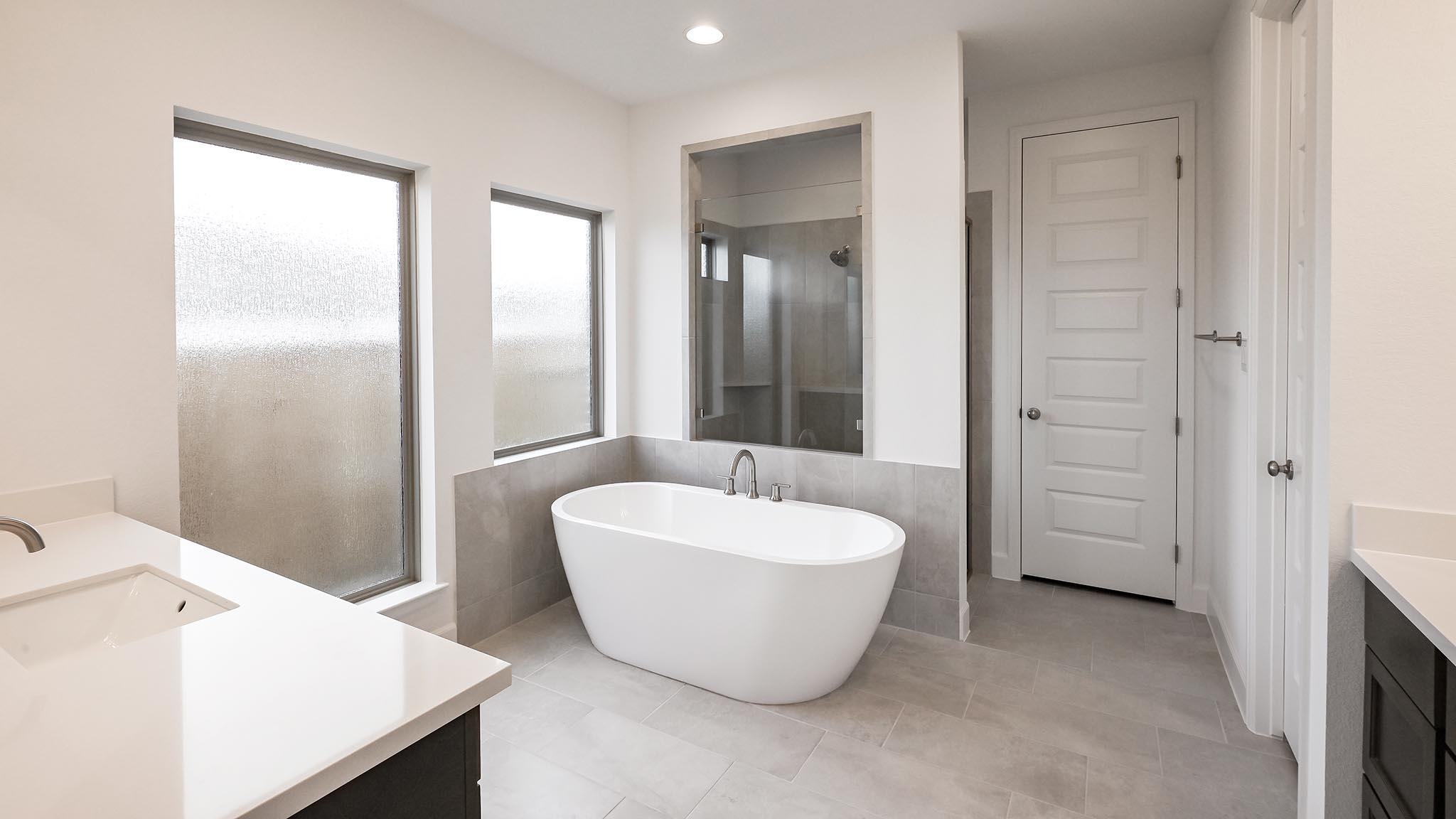 654 Bay Breeze Dr, Kyle, TX 78640