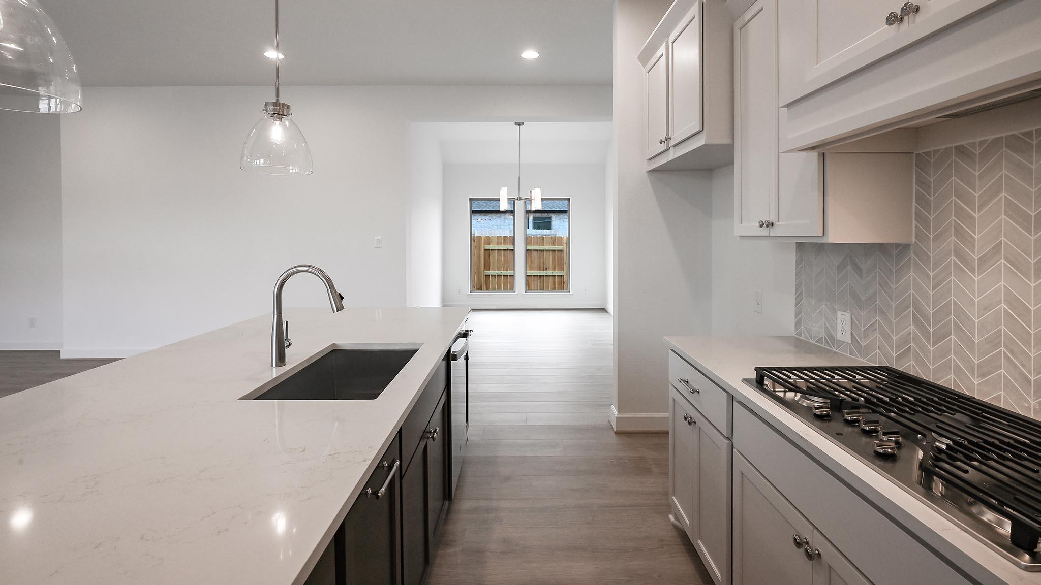 654 Bay Breeze Dr, Kyle, TX 78640