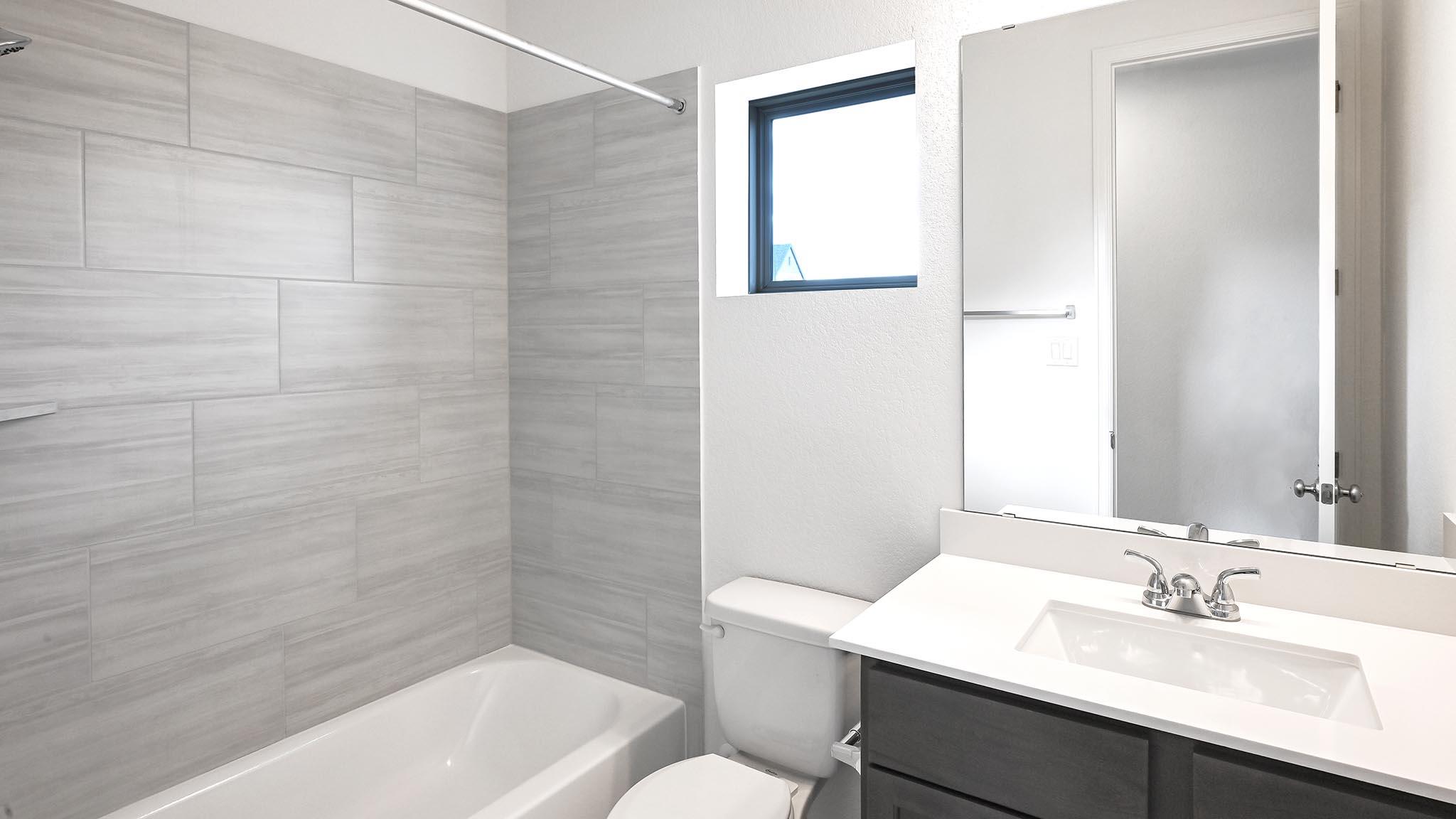 654 Bay Breeze Dr, Kyle, TX 78640