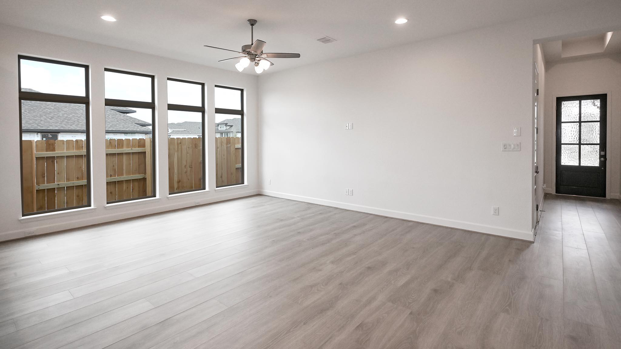 654 Bay Breeze Dr, Kyle, TX 78640