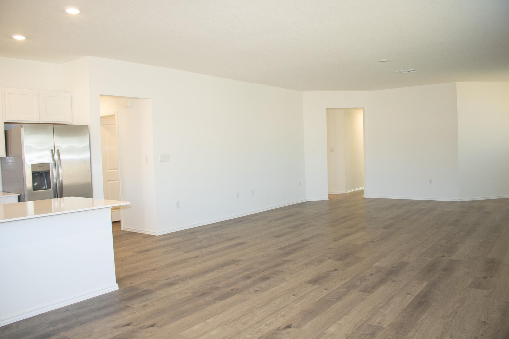 203 Donnington Dr, Hutto, TX 78634