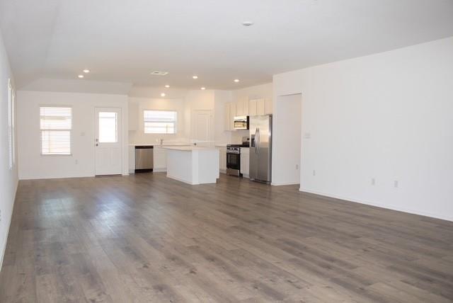 203 Donnington Dr, Hutto, TX 78634