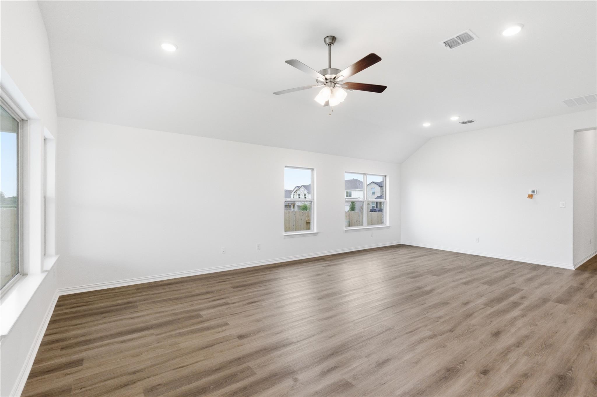 13601 Hamilton Hart Dr, Elgin, TX 78621