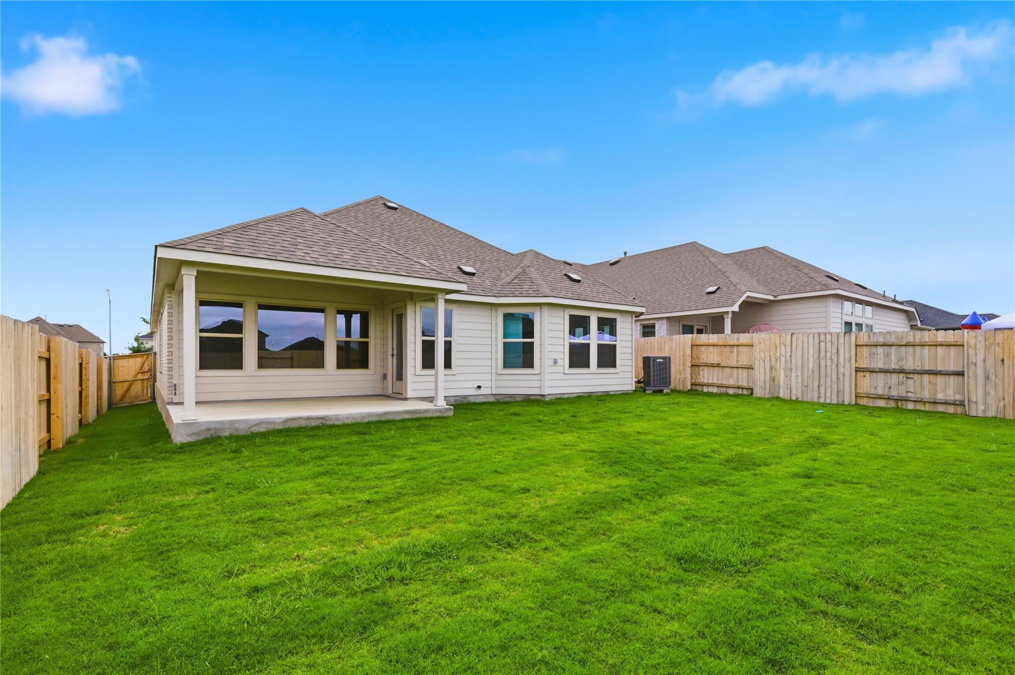 13601 Hamilton Hart Dr, Elgin, TX 78621