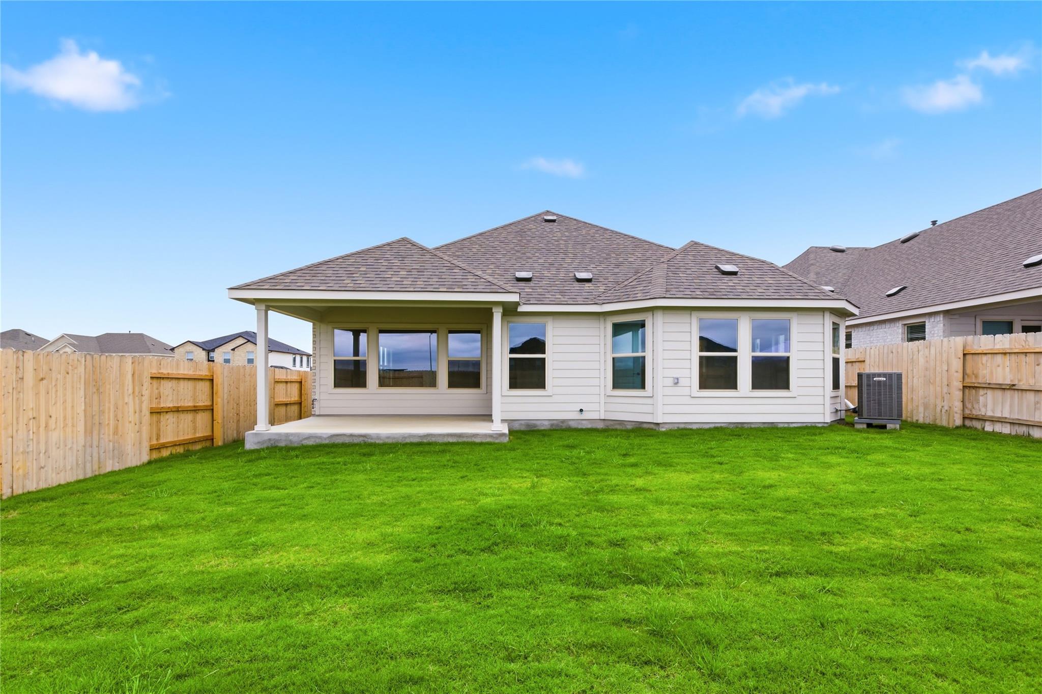 13601 Hamilton Hart Dr, Elgin, TX 78621