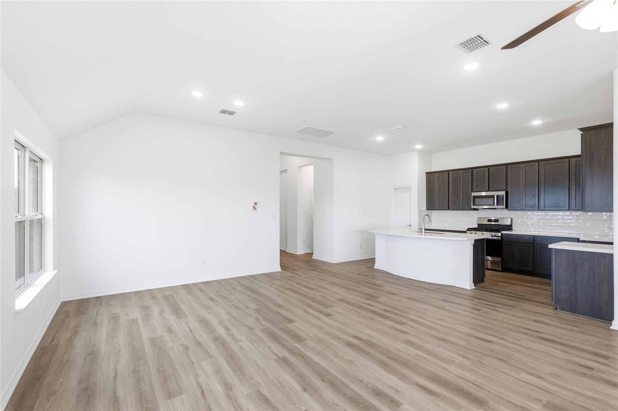 13601 Hamilton Hart Dr, Elgin, TX 78621