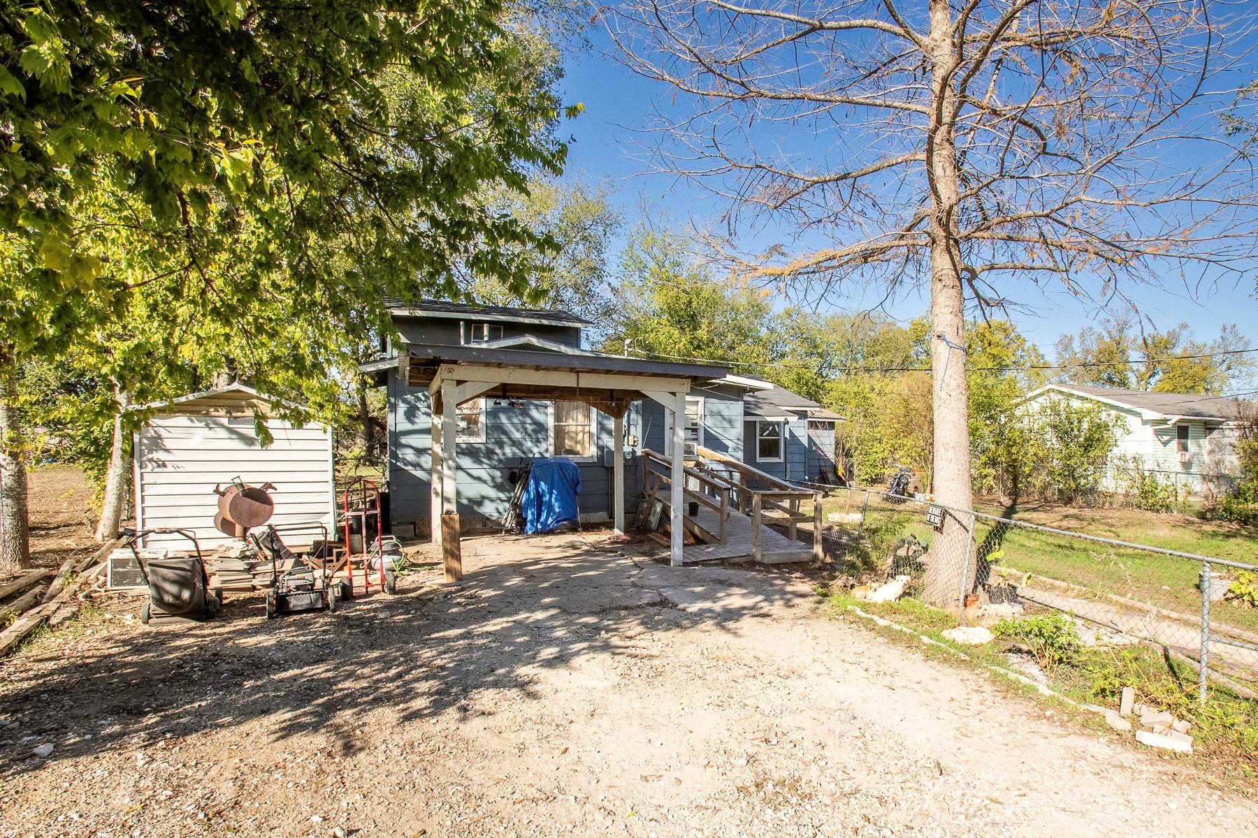 162 Mendoza Ln, Buda, TX 78610