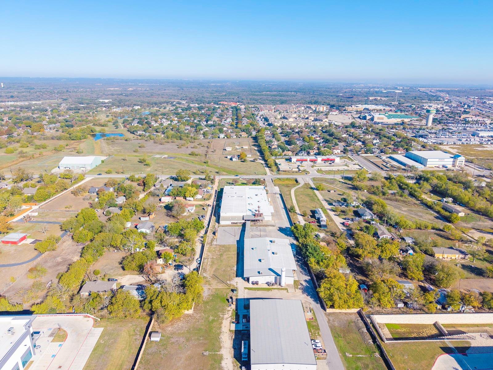 162 Mendoza Ln, Buda, TX 78610