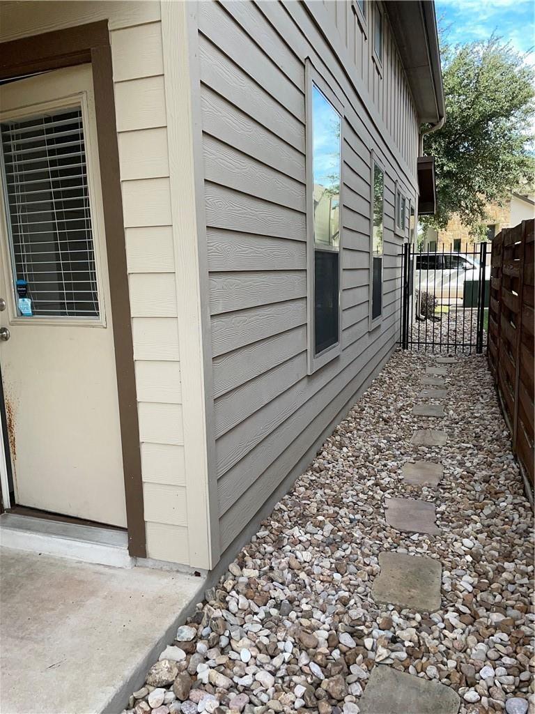 2001 Faro Dr # 9, Austin, TX 78741