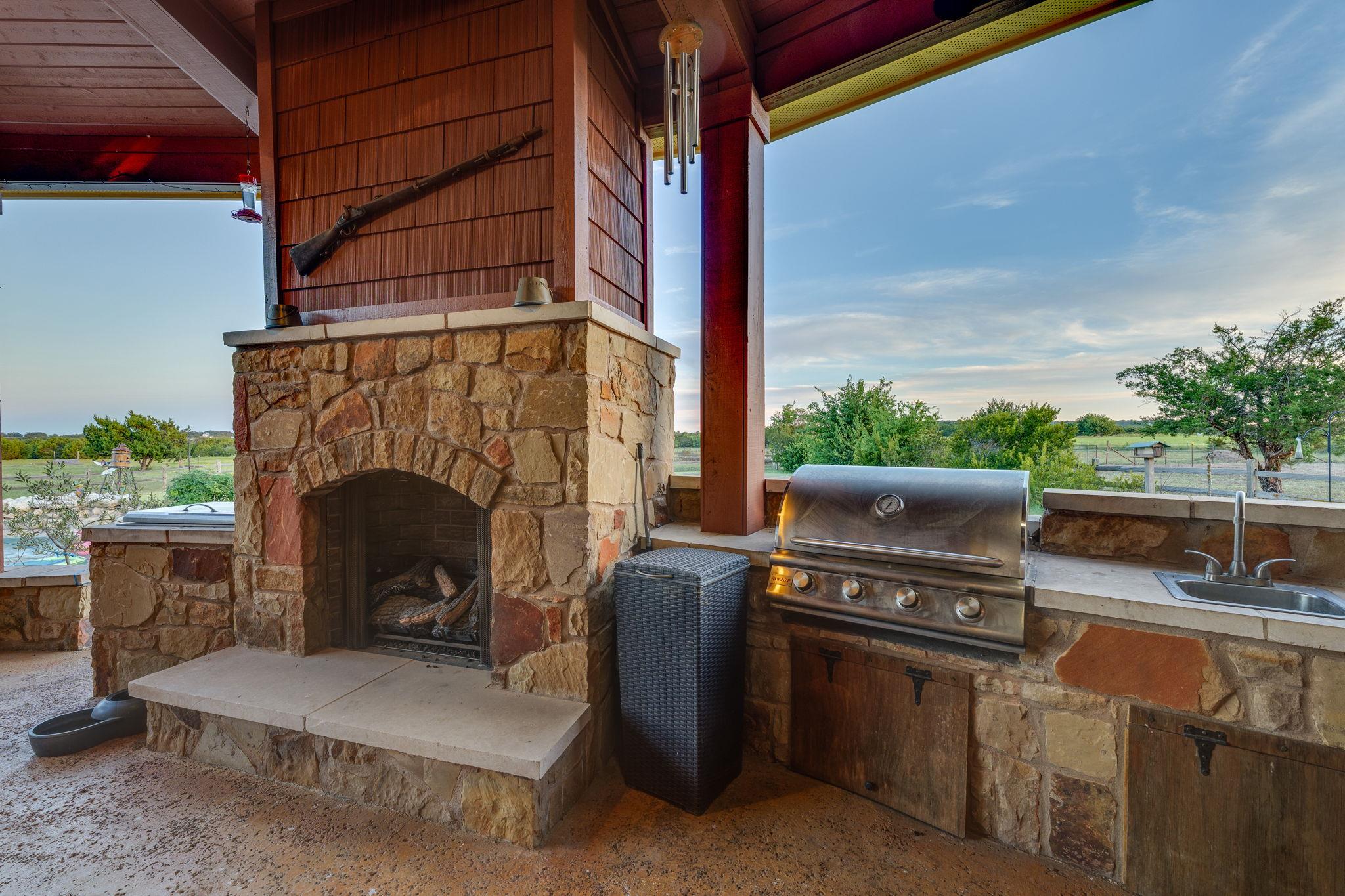 901 County Road 250, Georgetown, TX 78633