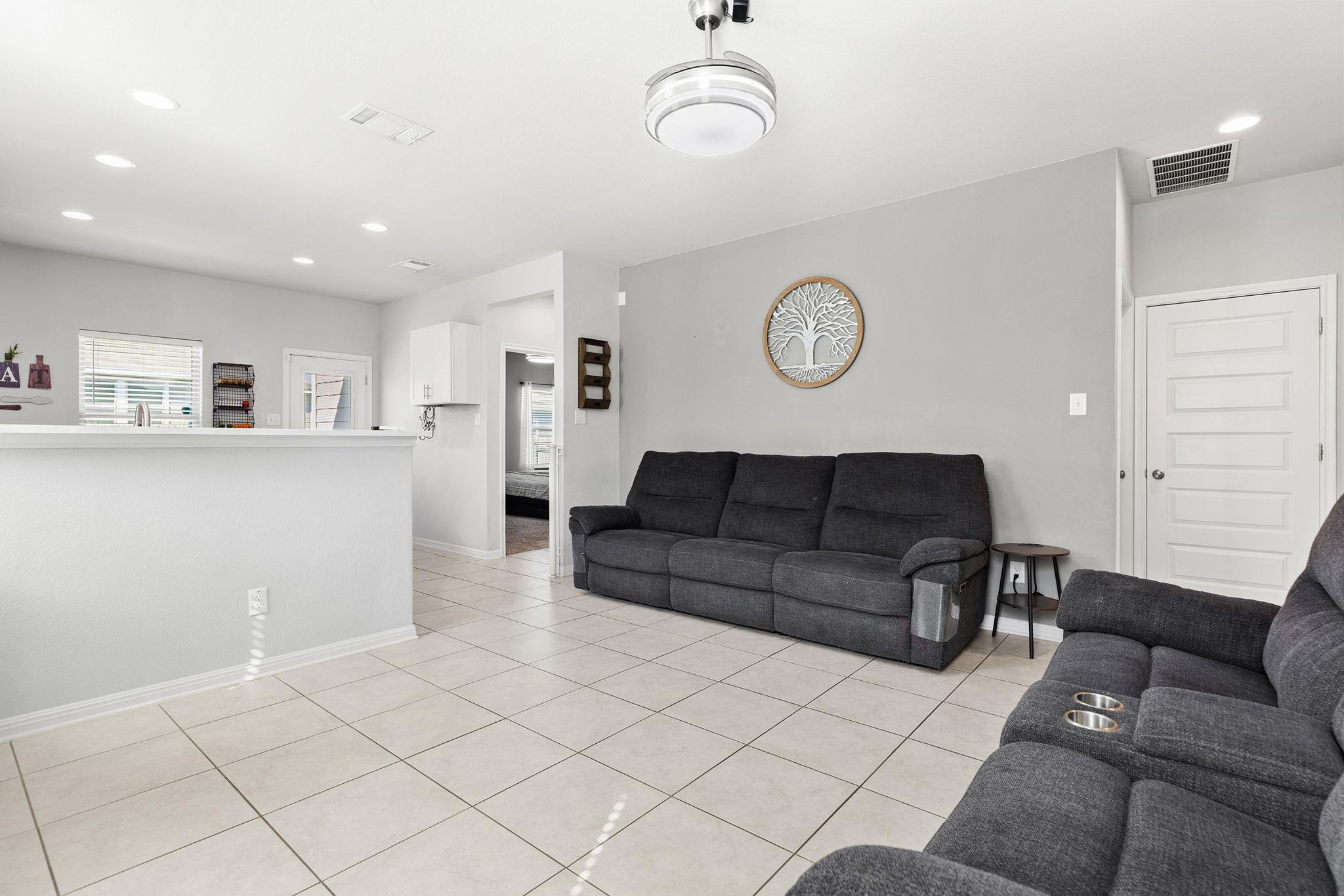 241 El Dorado Rd, Jarrell, TX 76537