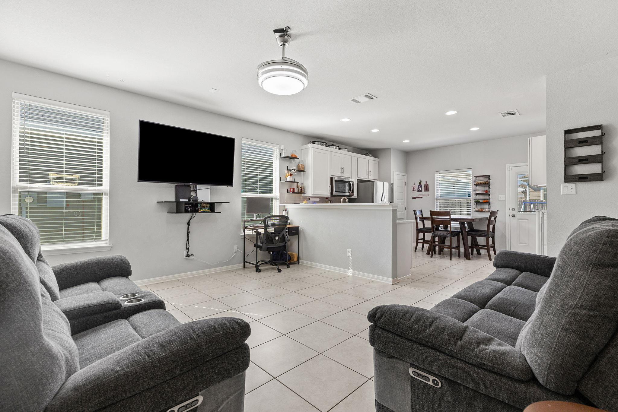 241 El Dorado Rd, Jarrell, TX 76537