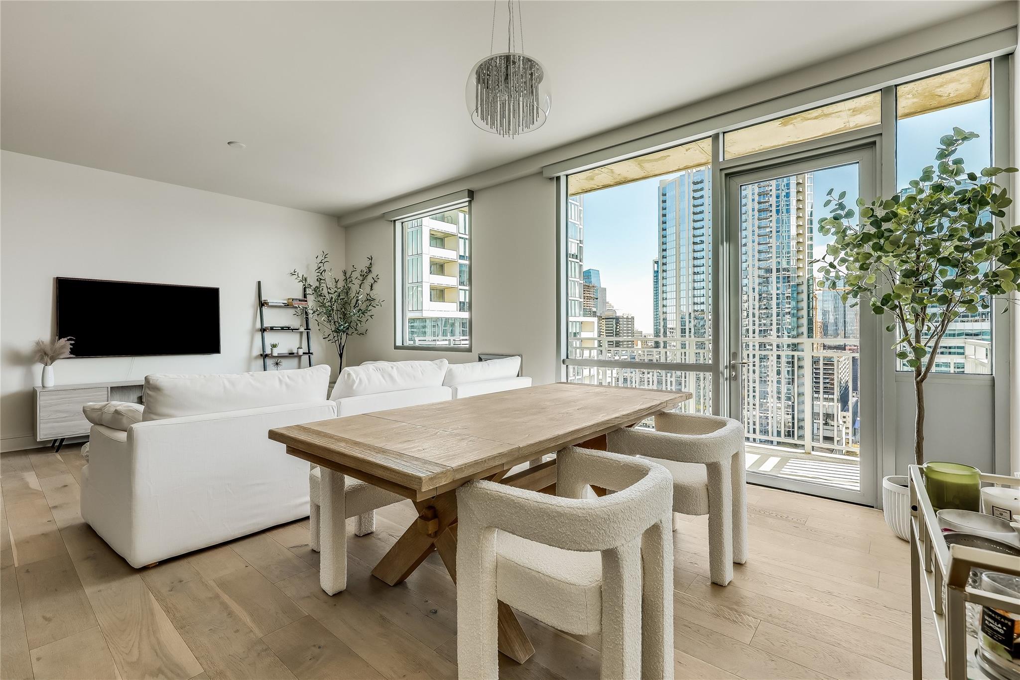 222 West Ave # 2413, Austin, TX 78701