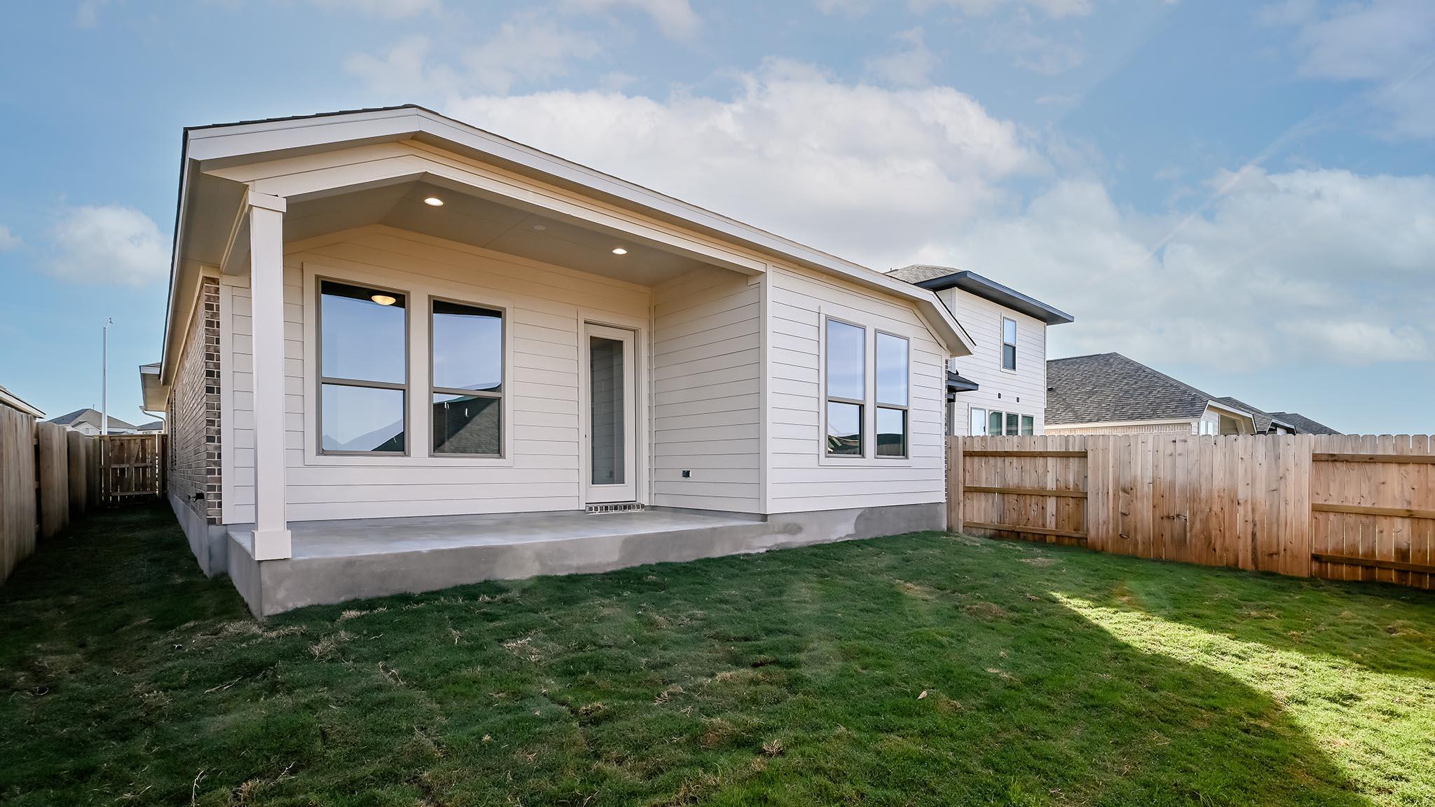 154 Blackborrow Dr, Kyle, TX 78640