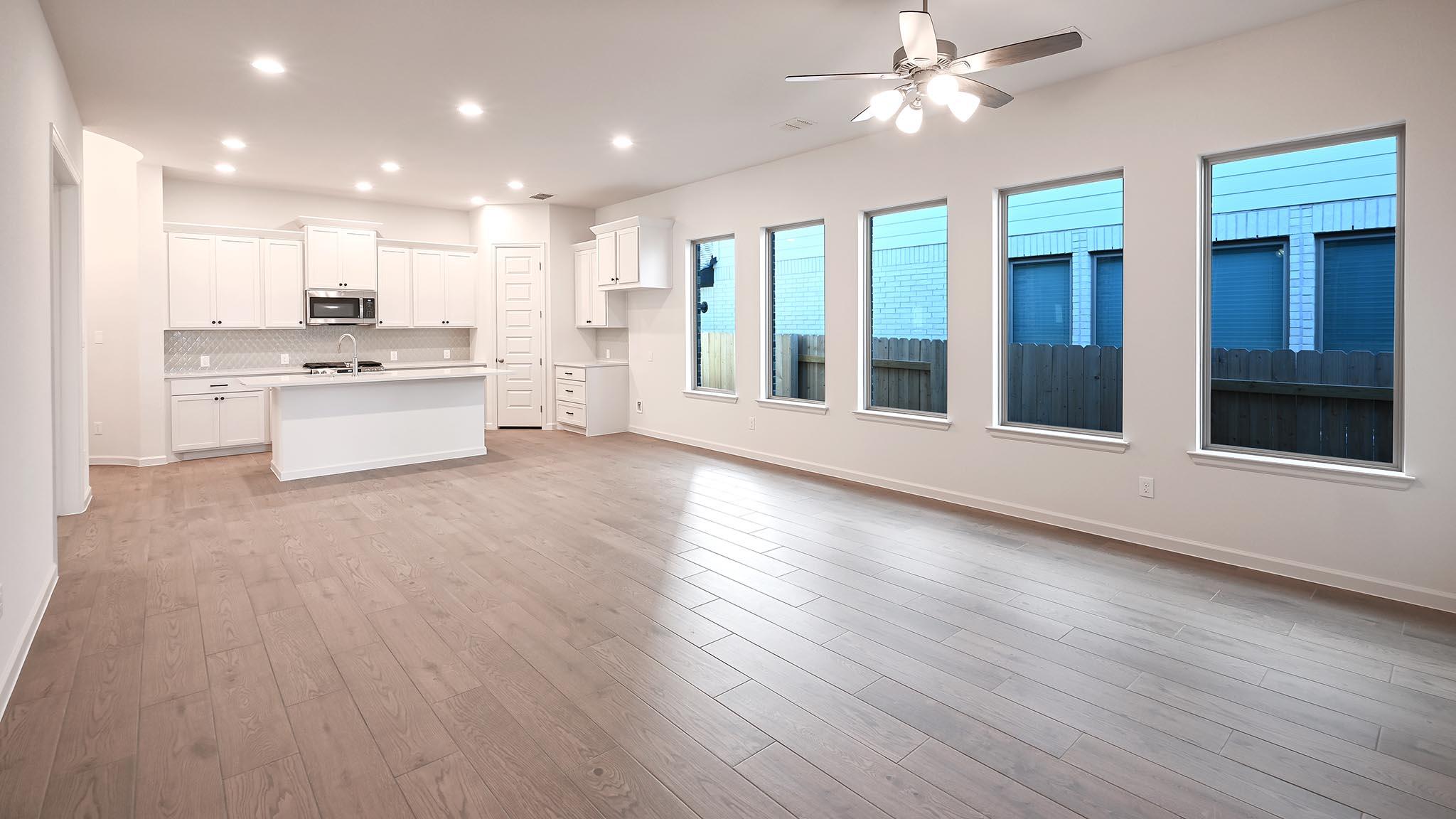 154 Blackborrow Dr, Kyle, TX 78640