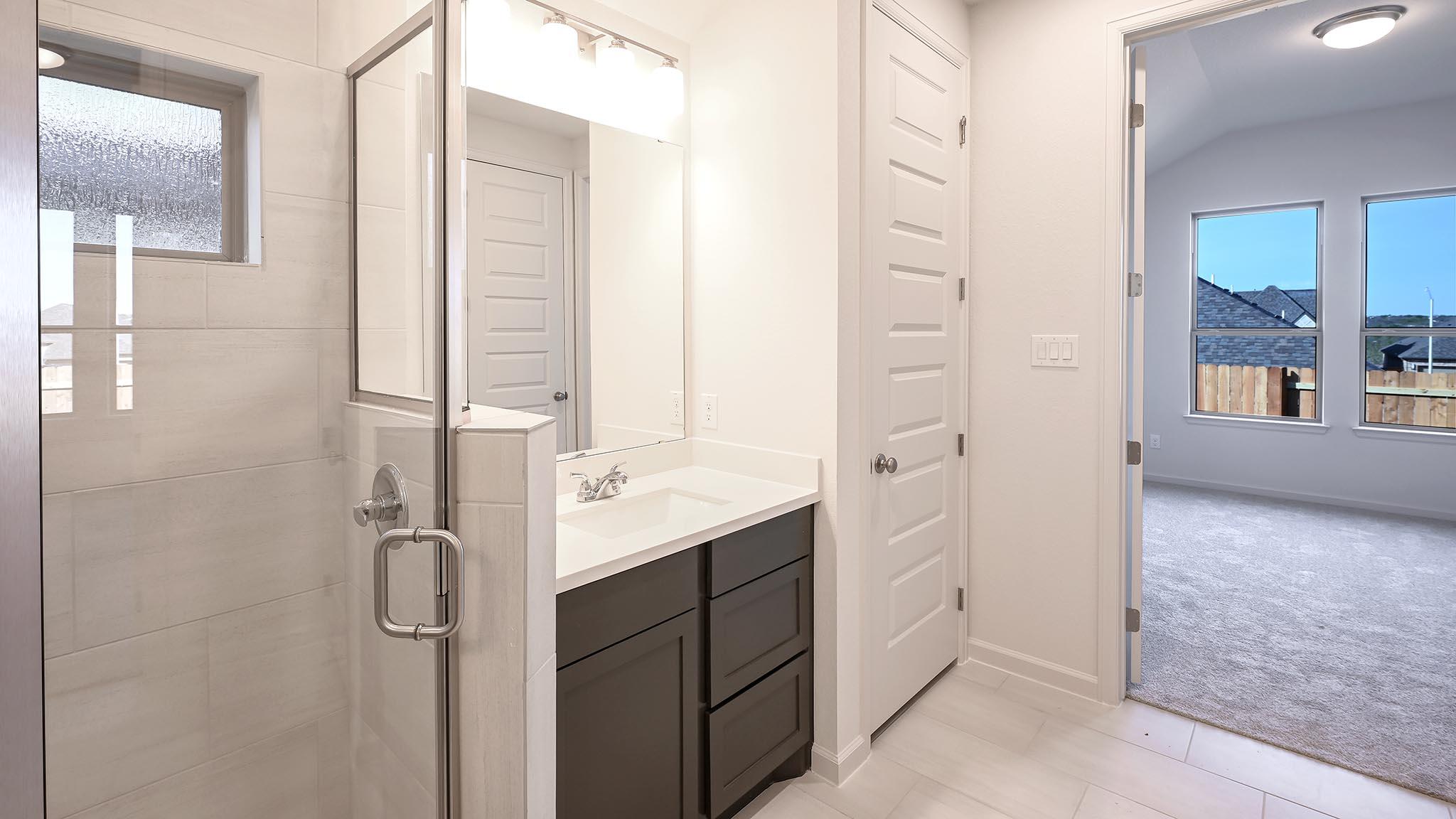 154 Blackborrow Dr, Kyle, TX 78640