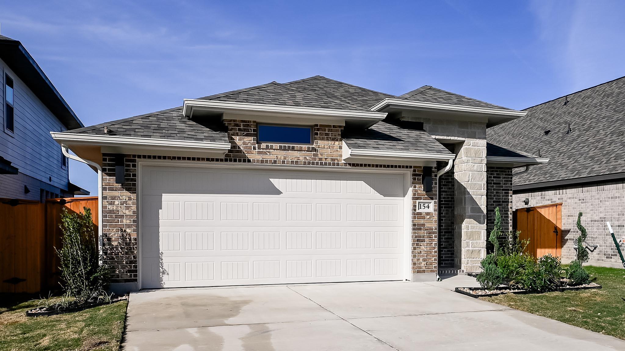 154 Blackborrow Dr, Kyle, TX 78640